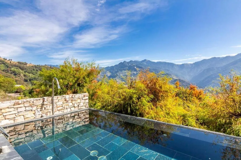 Mountain view in Provence Rose Lodge