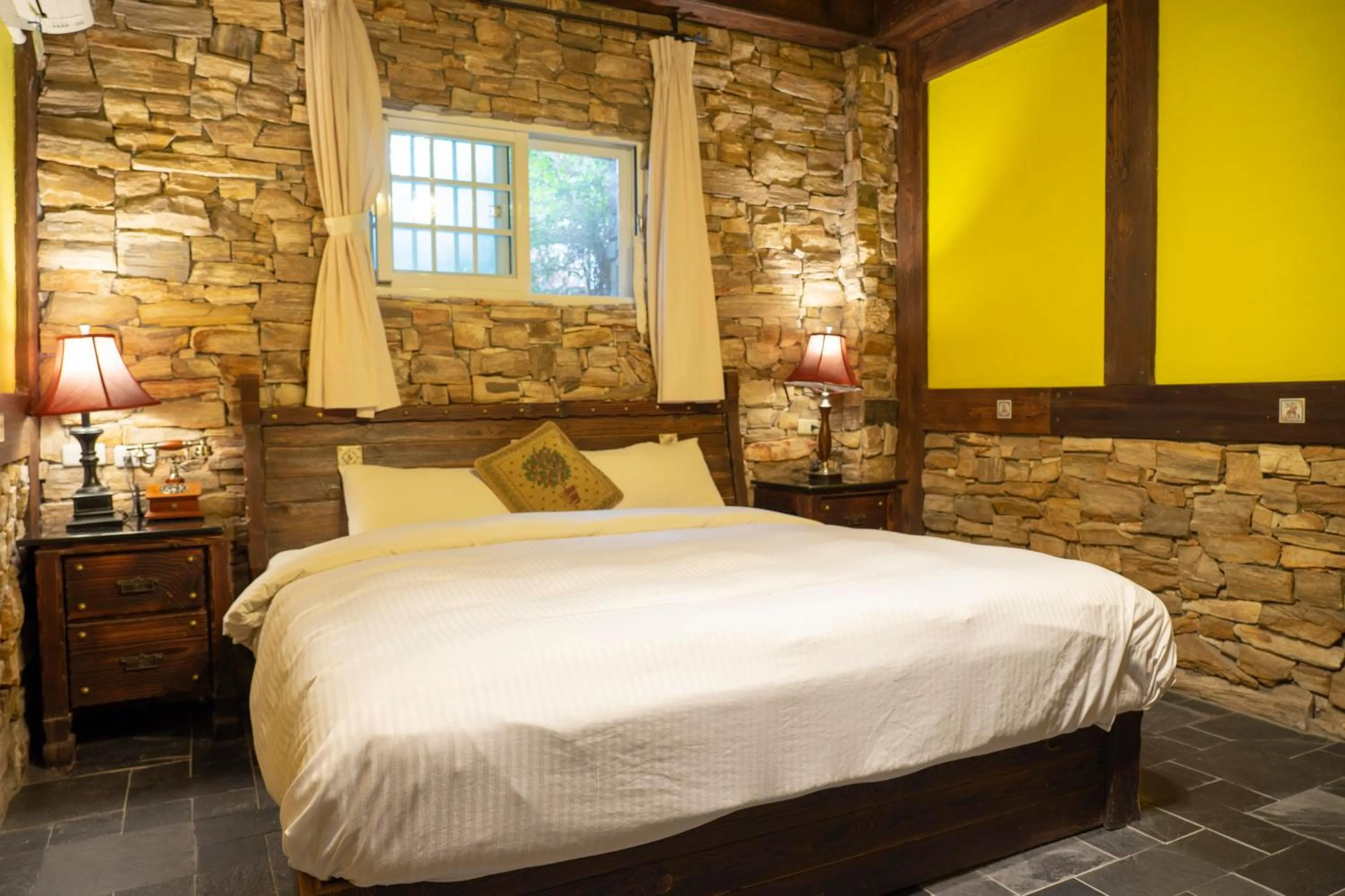 Bedroom, Bed in Provence Rose Lodge