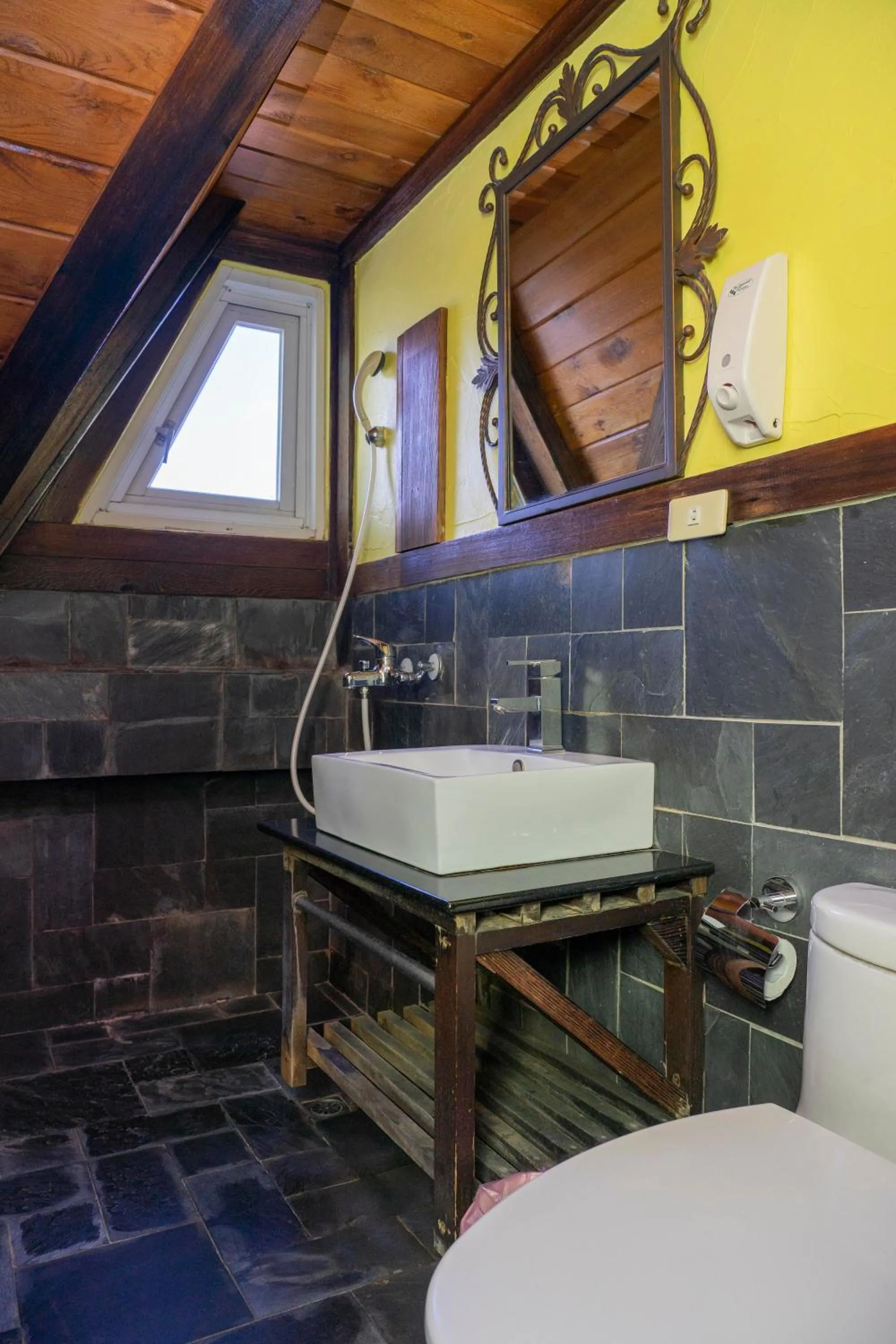 Bathroom in Provence Rose Lodge