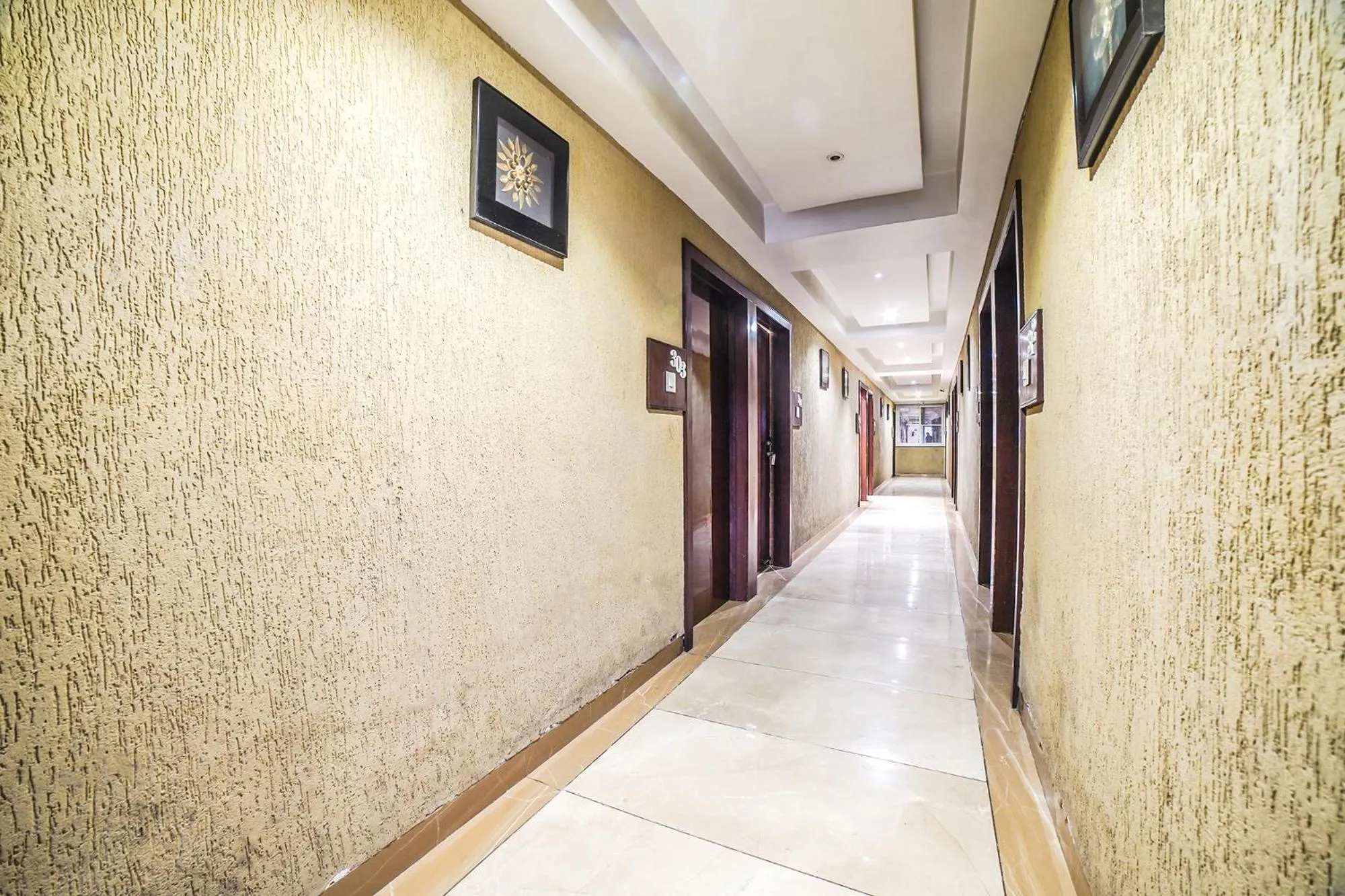 Lobby or reception in FabHotel Johri Regency