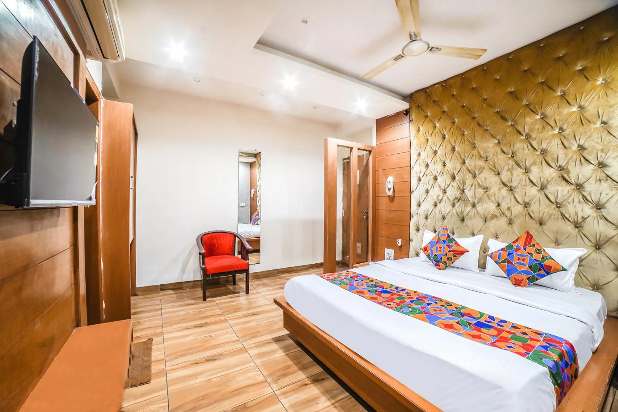 Bed in FabHotel Johri Regency