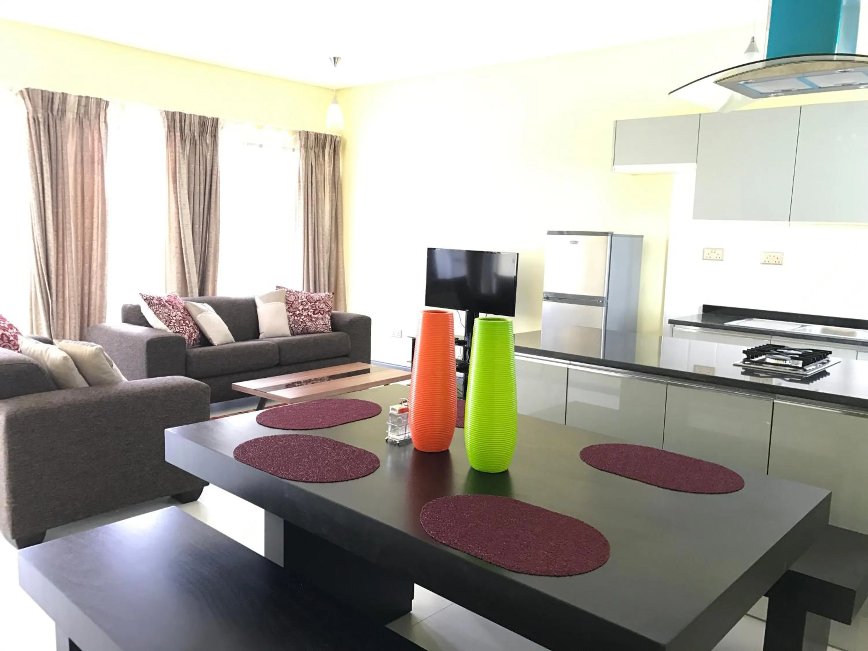 Area and facilities in Stoneridge Estate