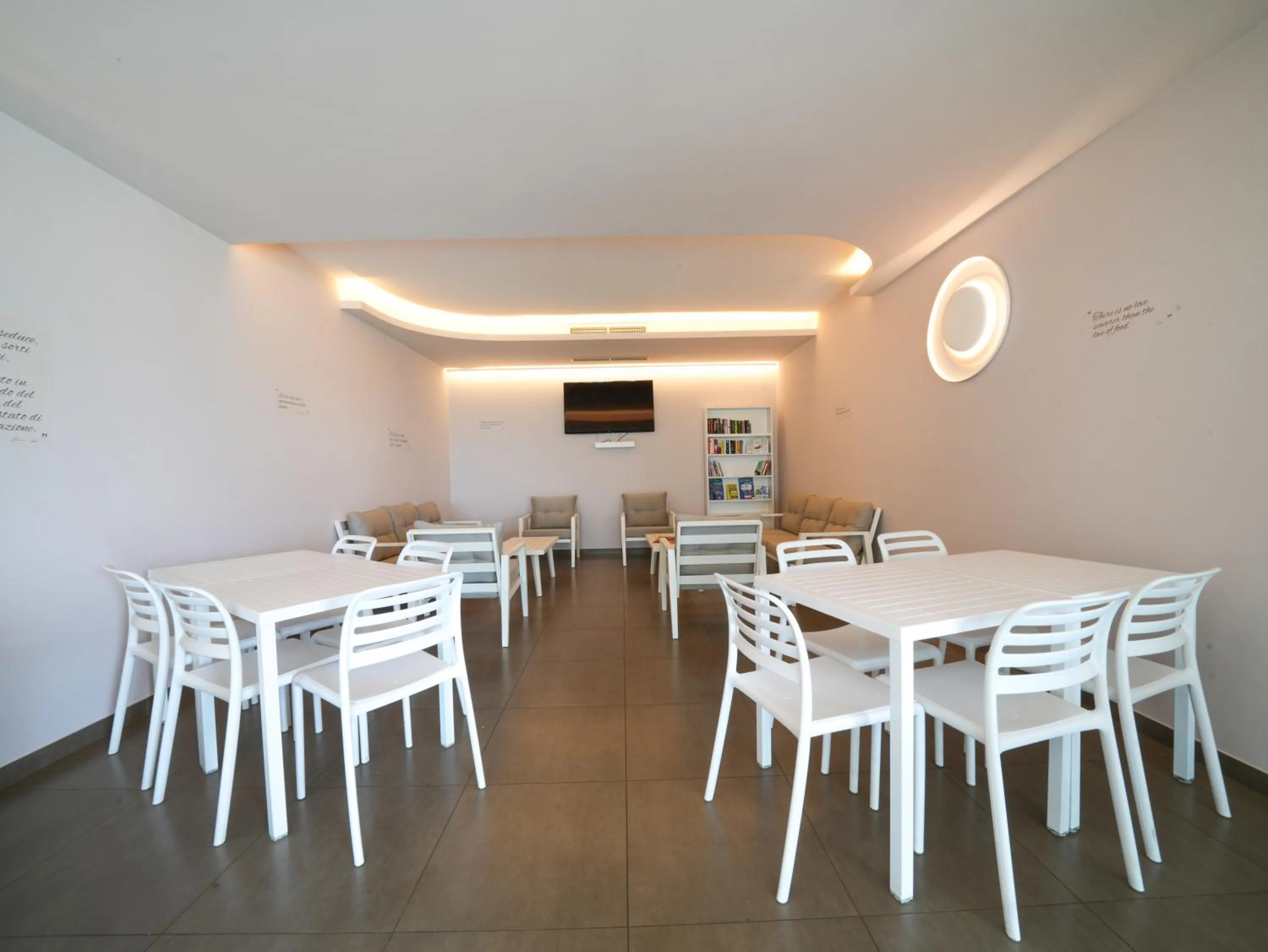 Living room in LUZIA AGRIRESORT - Piscina Idromassaggio con Vista Mare Aperta fino alle ore 23-00