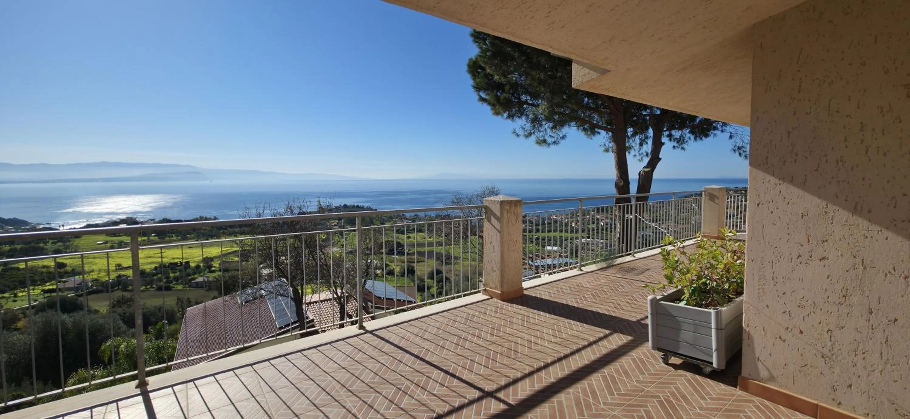 LUZIA AGRIRESORT - Piscina Idromassaggio con Vista Mare Aperta fino alle ore 23-00