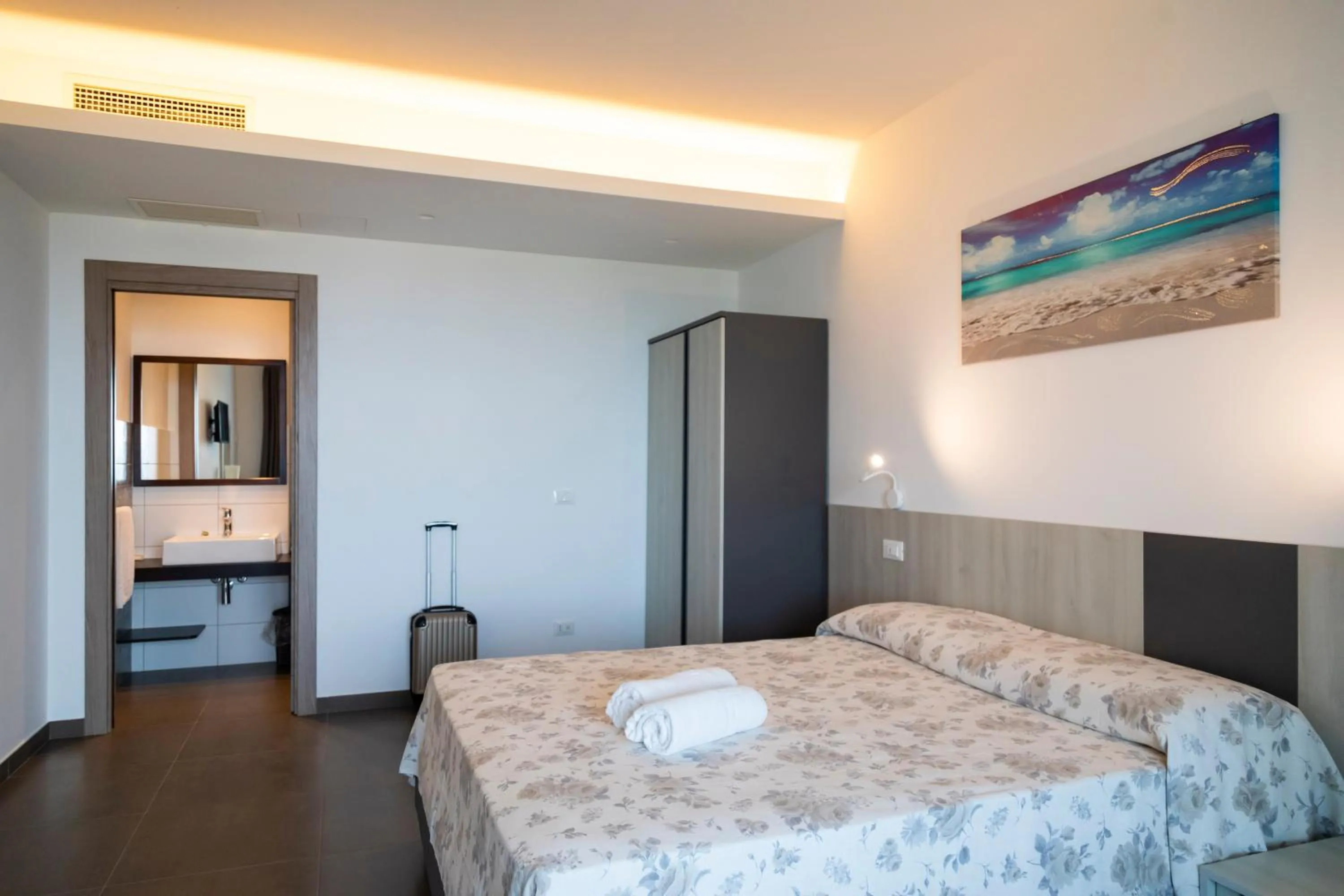 Bed in LUZIA AGRIRESORT - Piscina Idromassaggio con Vista Mare Aperta fino alle ore 23-00