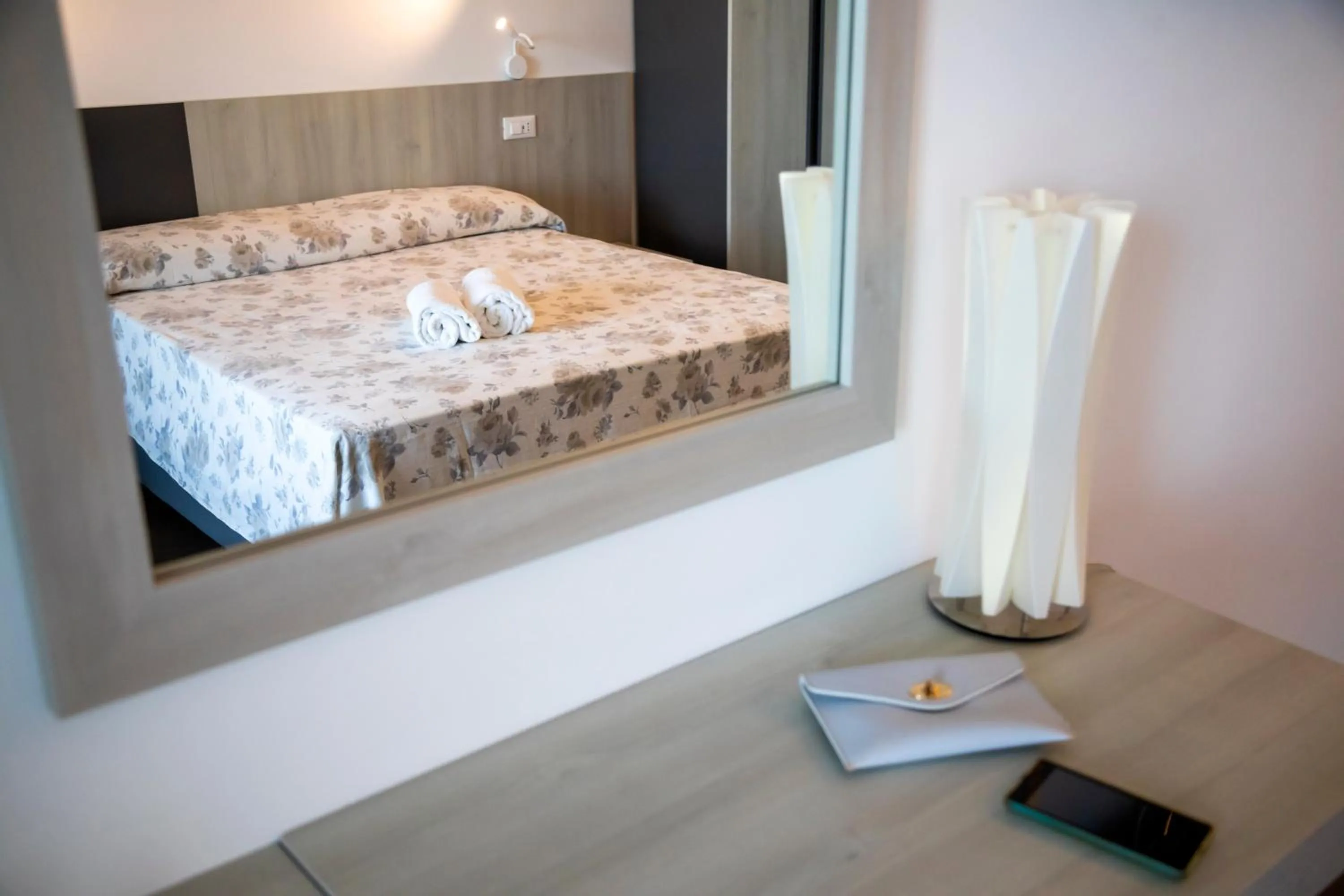 Bed in LUZIA AGRIRESORT - Piscina Idromassaggio con Vista Mare Aperta fino alle ore 23-00