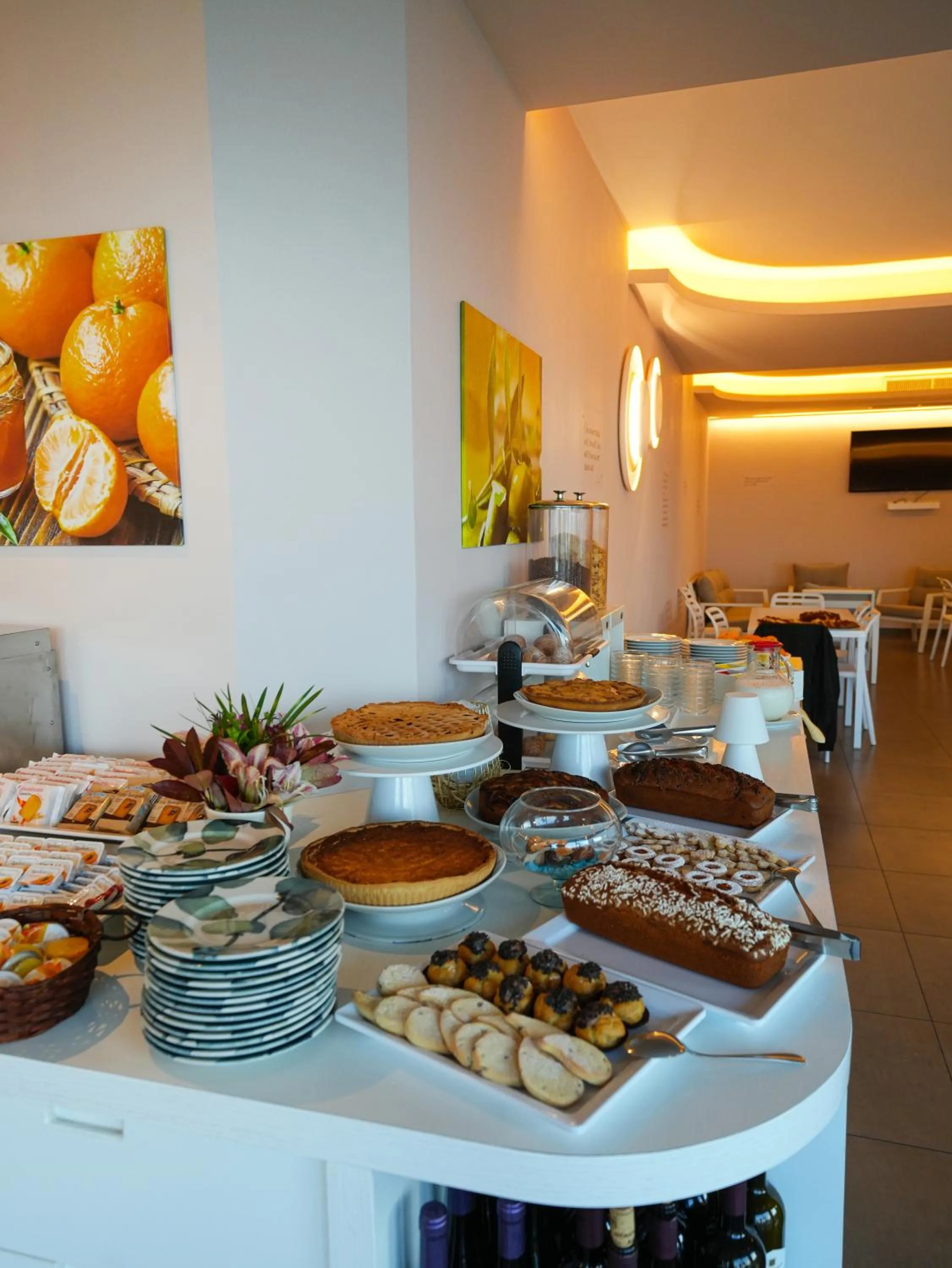 Buffet breakfast in LUZIA AGRIRESORT - Piscina Idromassaggio con Vista Mare Aperta fino alle ore 23-00