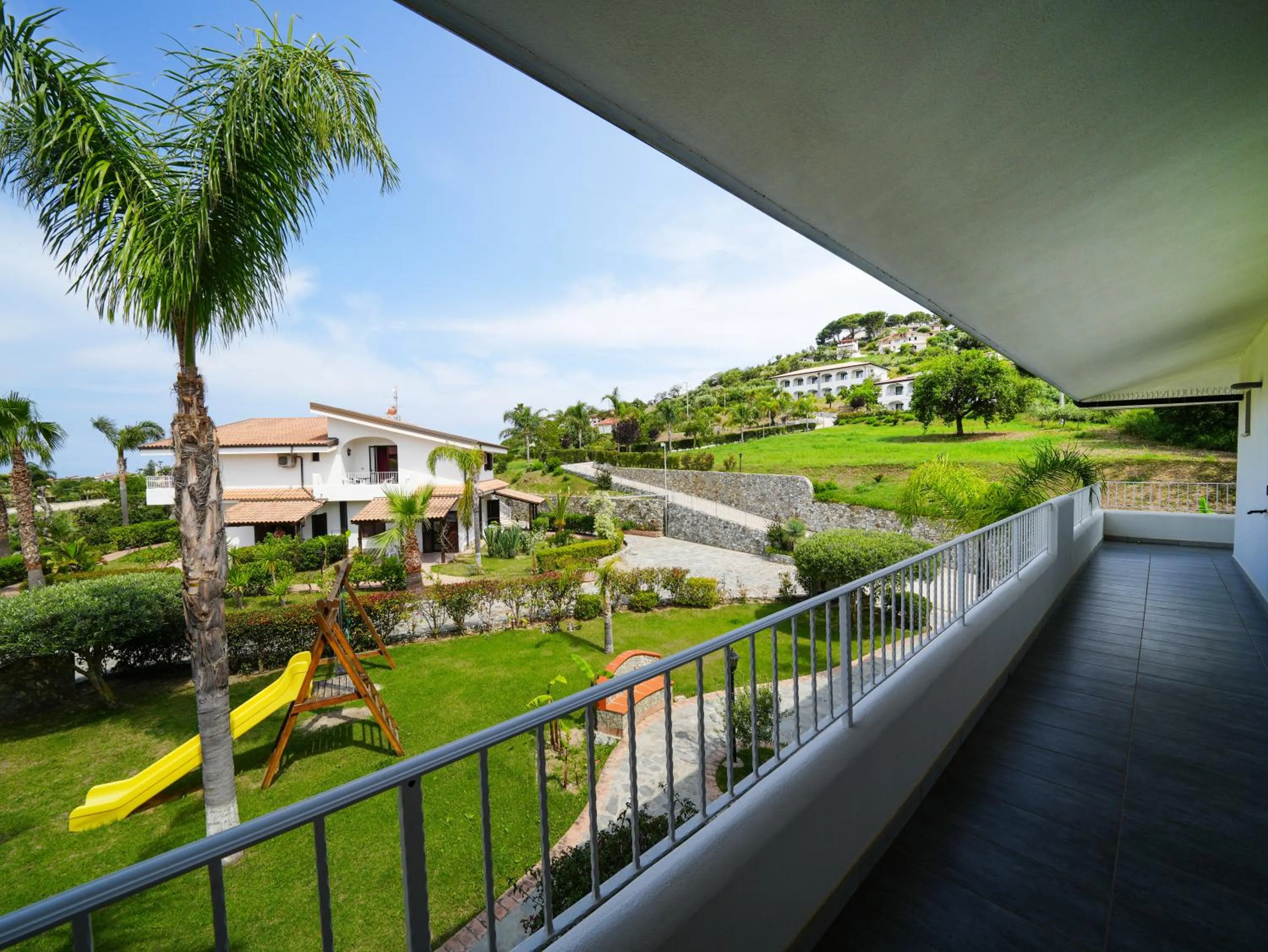 Garden in LUZIA AGRIRESORT - Piscina Idromassaggio con Vista Mare Aperta fino alle ore 23-00