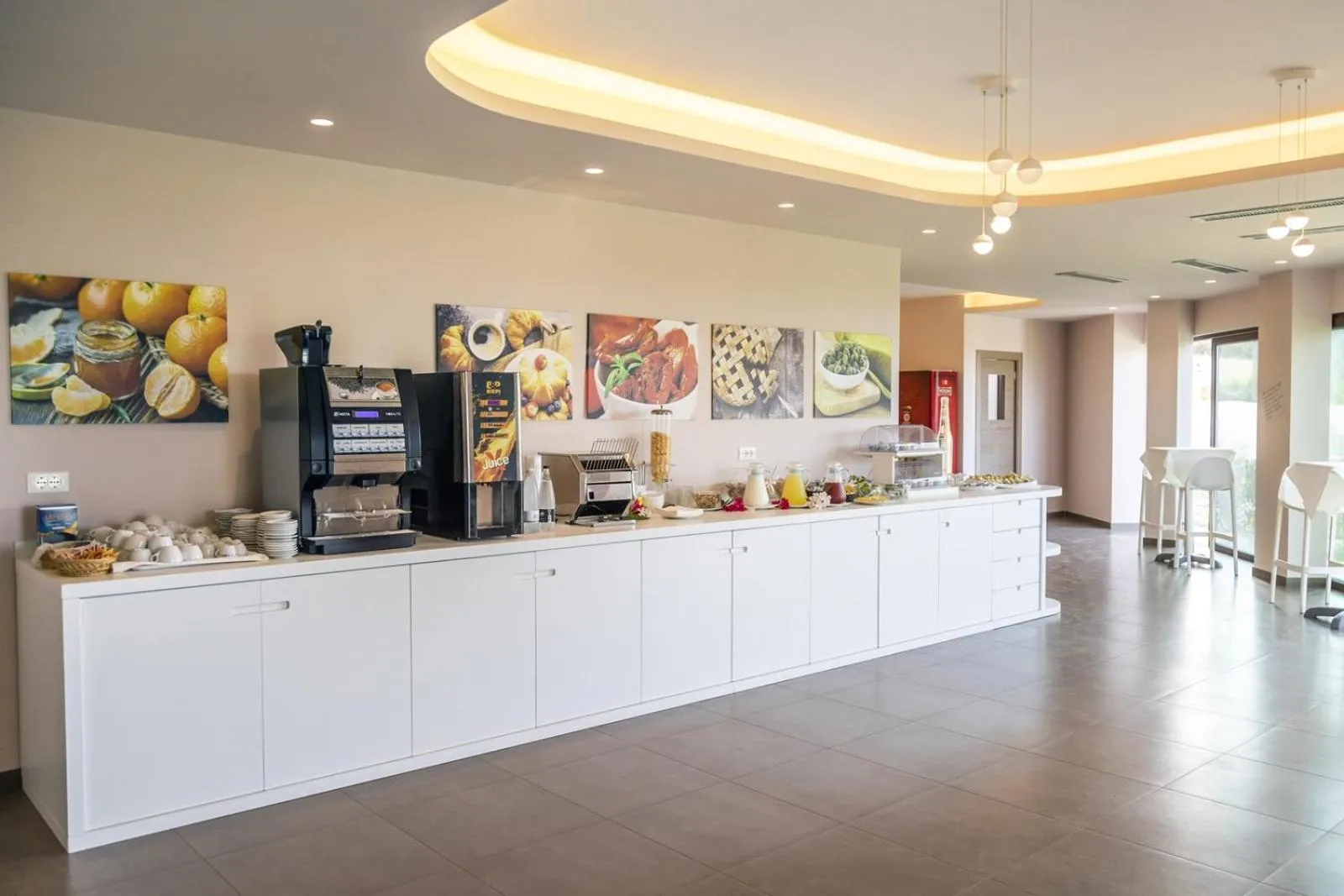 Breakfast in LUZIA AGRIRESORT - Piscina Idromassaggio con Vista Mare Aperta fino alle ore 23-00