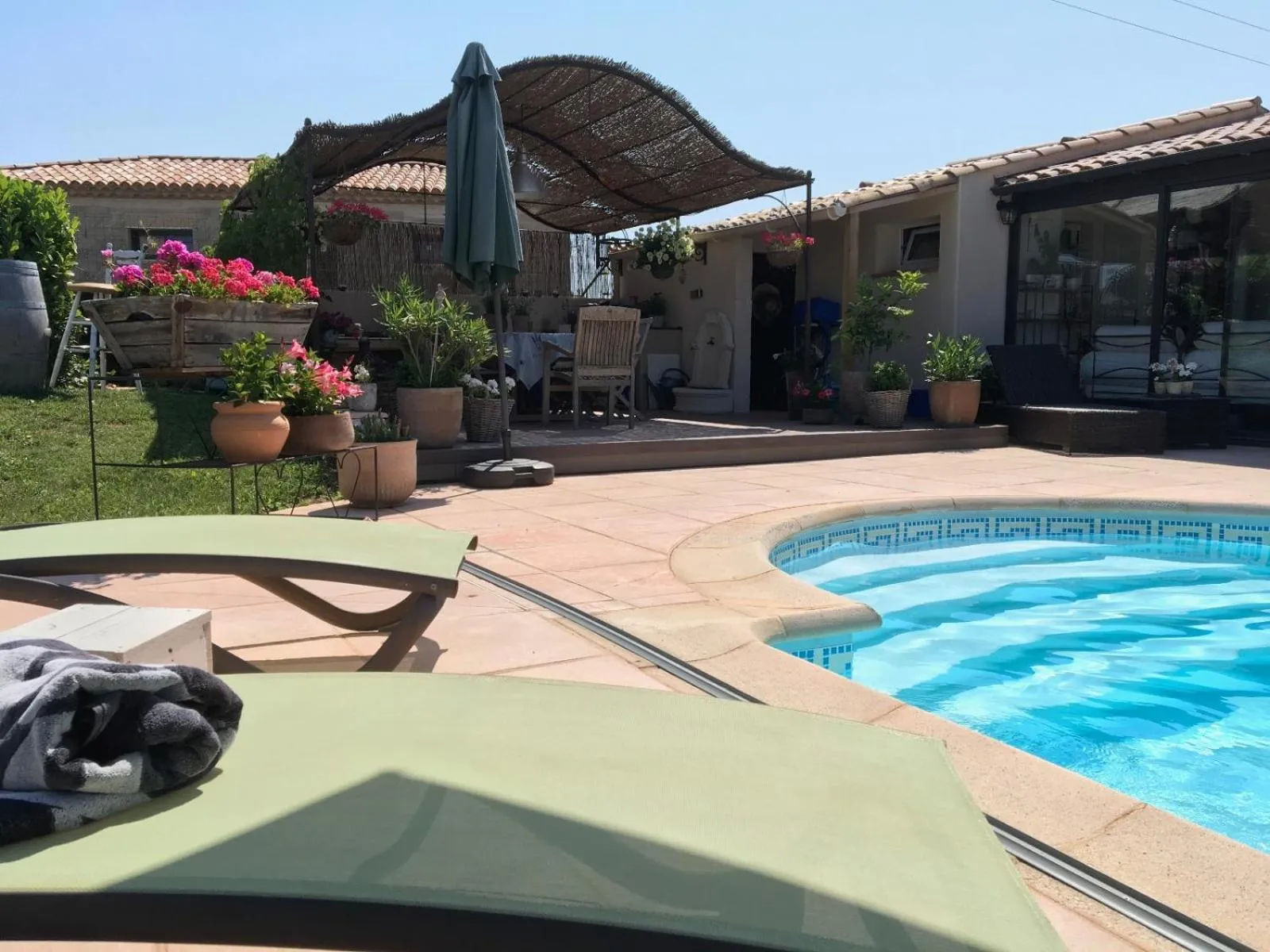 Pool view in Les Secrets du Mistral