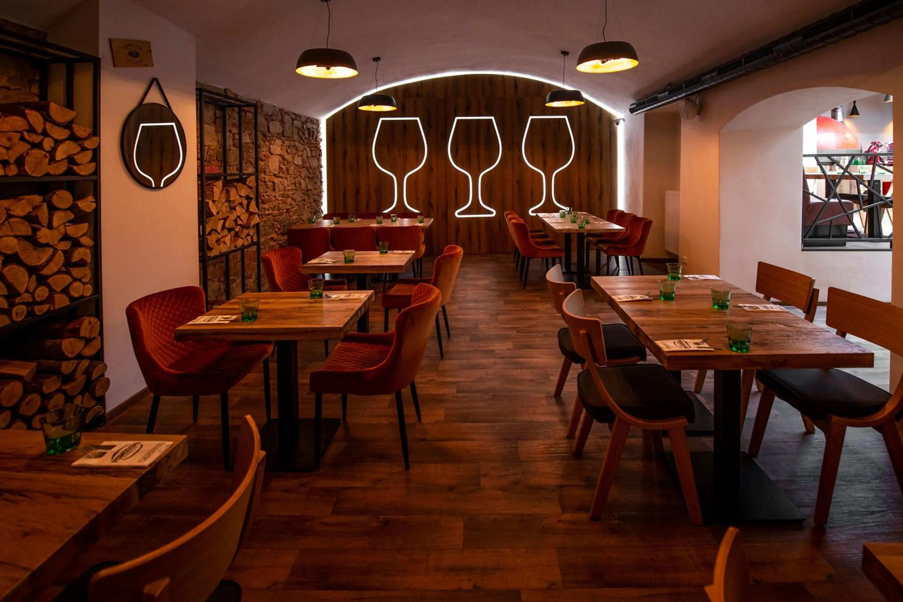 Restaurant/places to eat in Apartmany Pisek