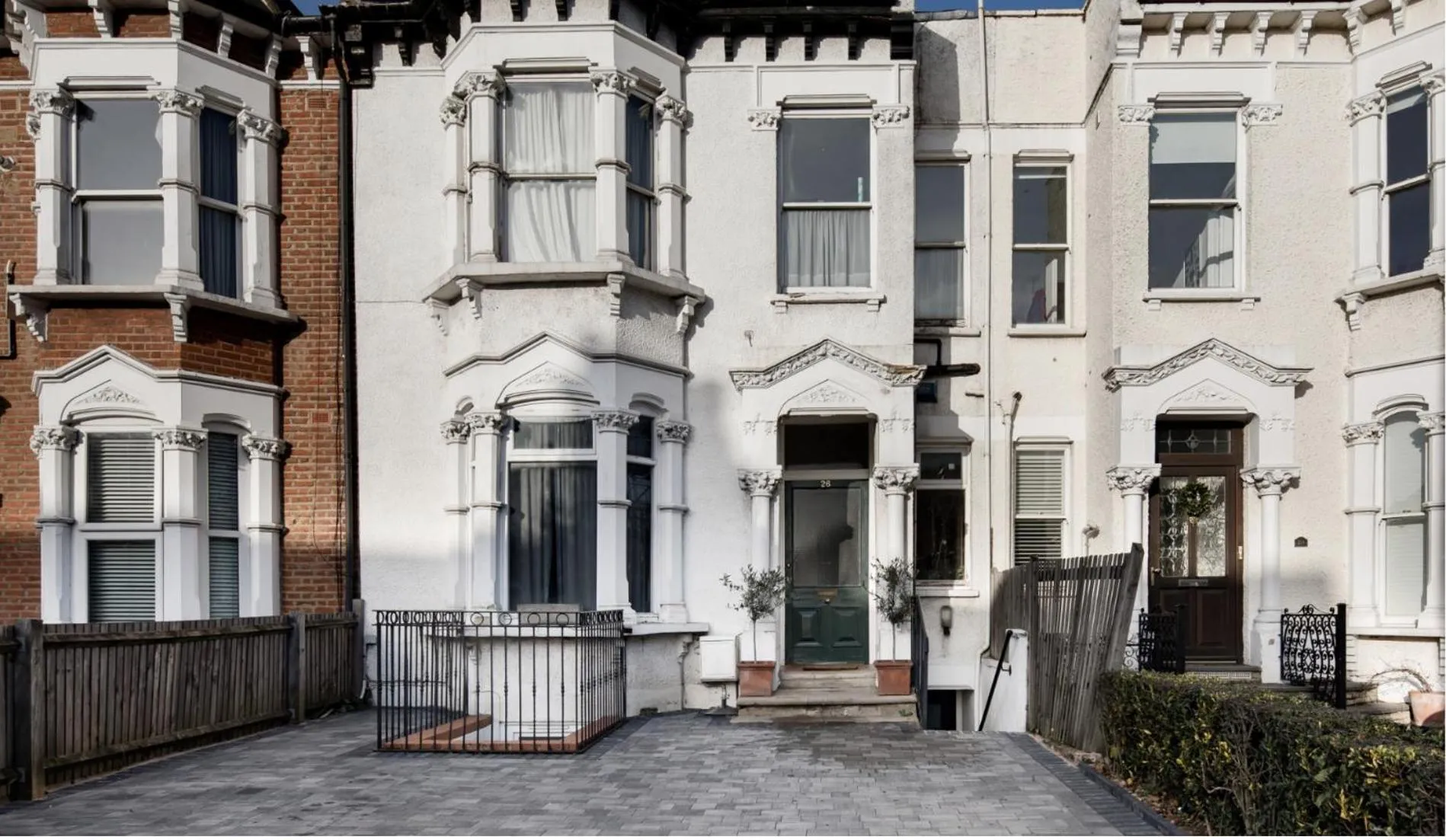 One-Bedroom Apartment in Fabulous East Finchley