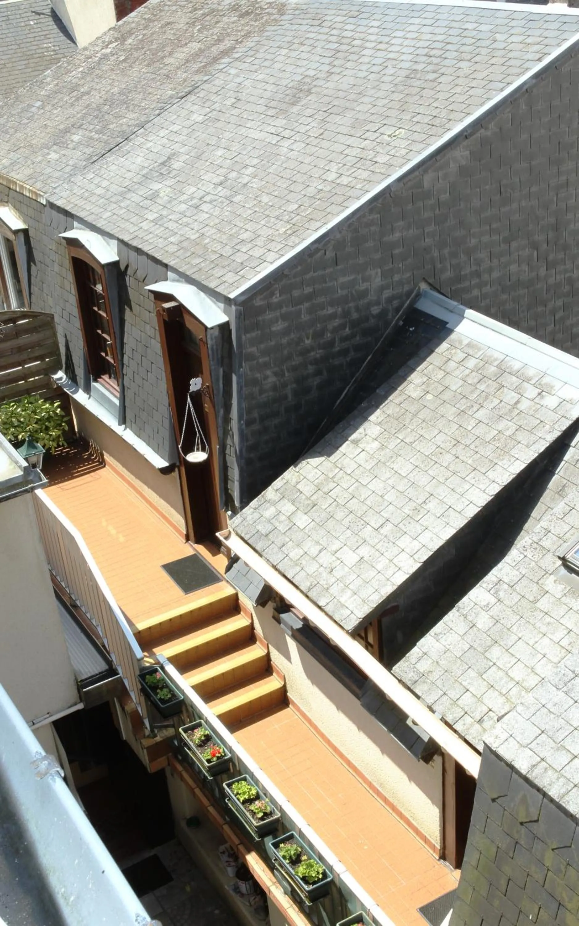 Patio in Hôtel Le Chantilly