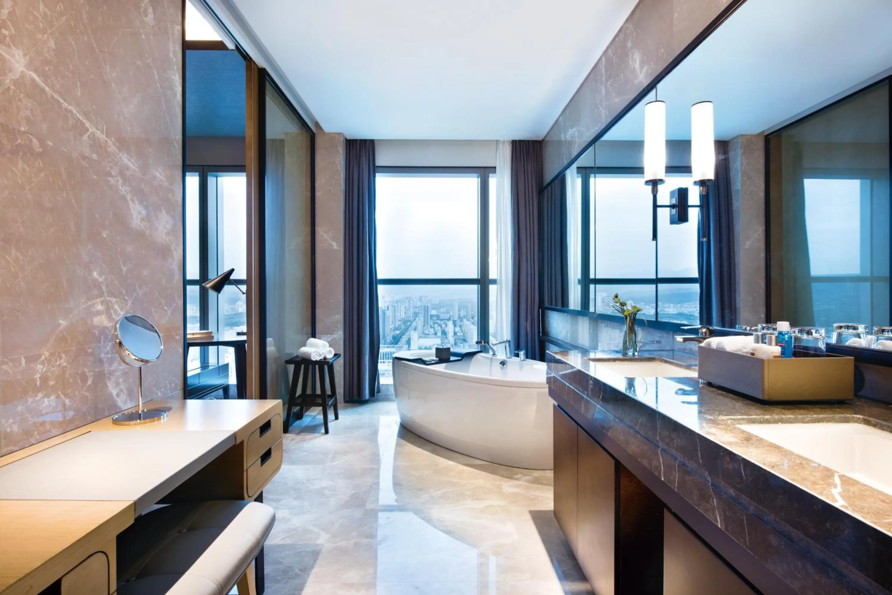 Photo of the whole room in Crowne Plaza Baoji City Center by IHG