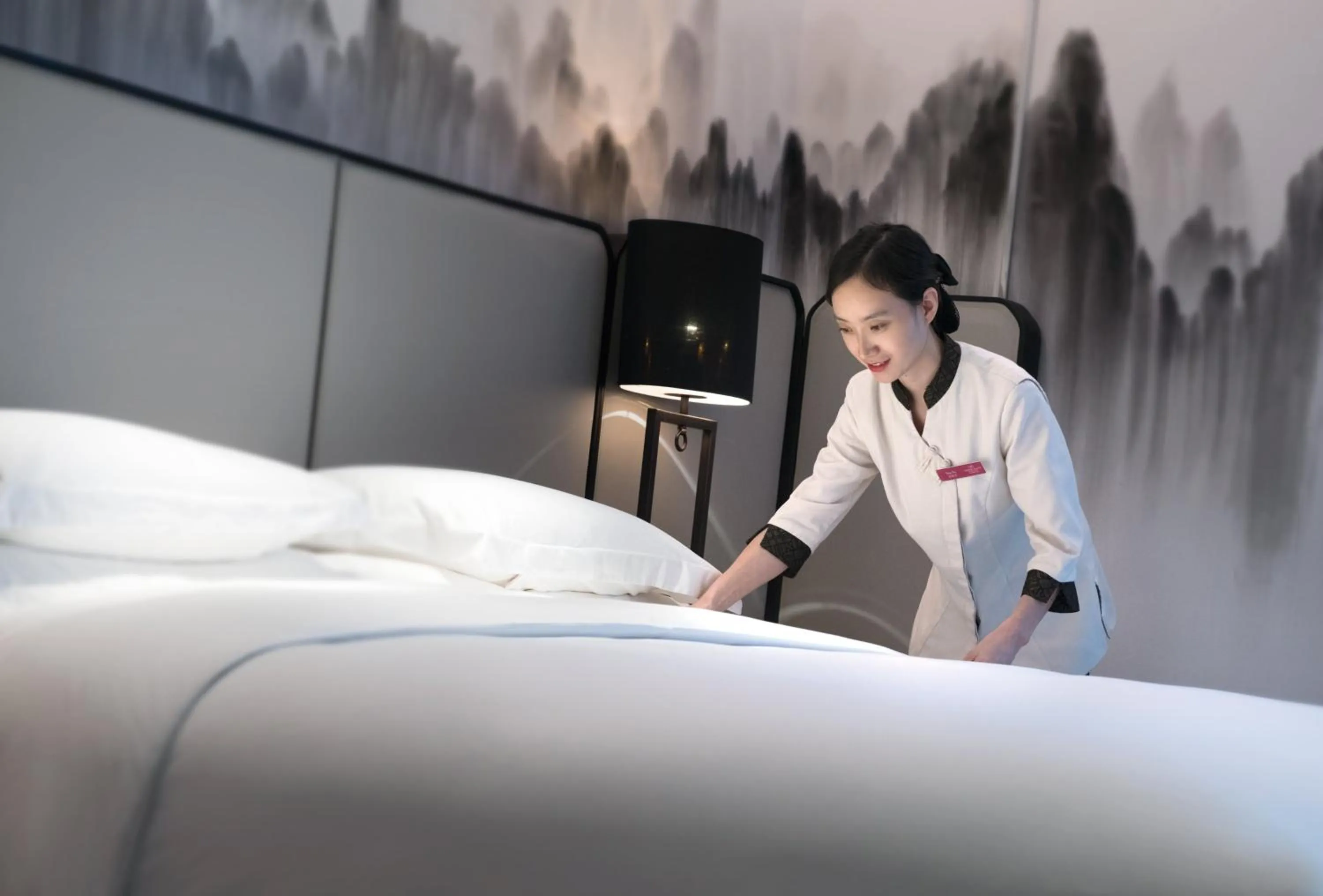 Photo of the whole room, Bed in Crowne Plaza Baoji City Center by IHG