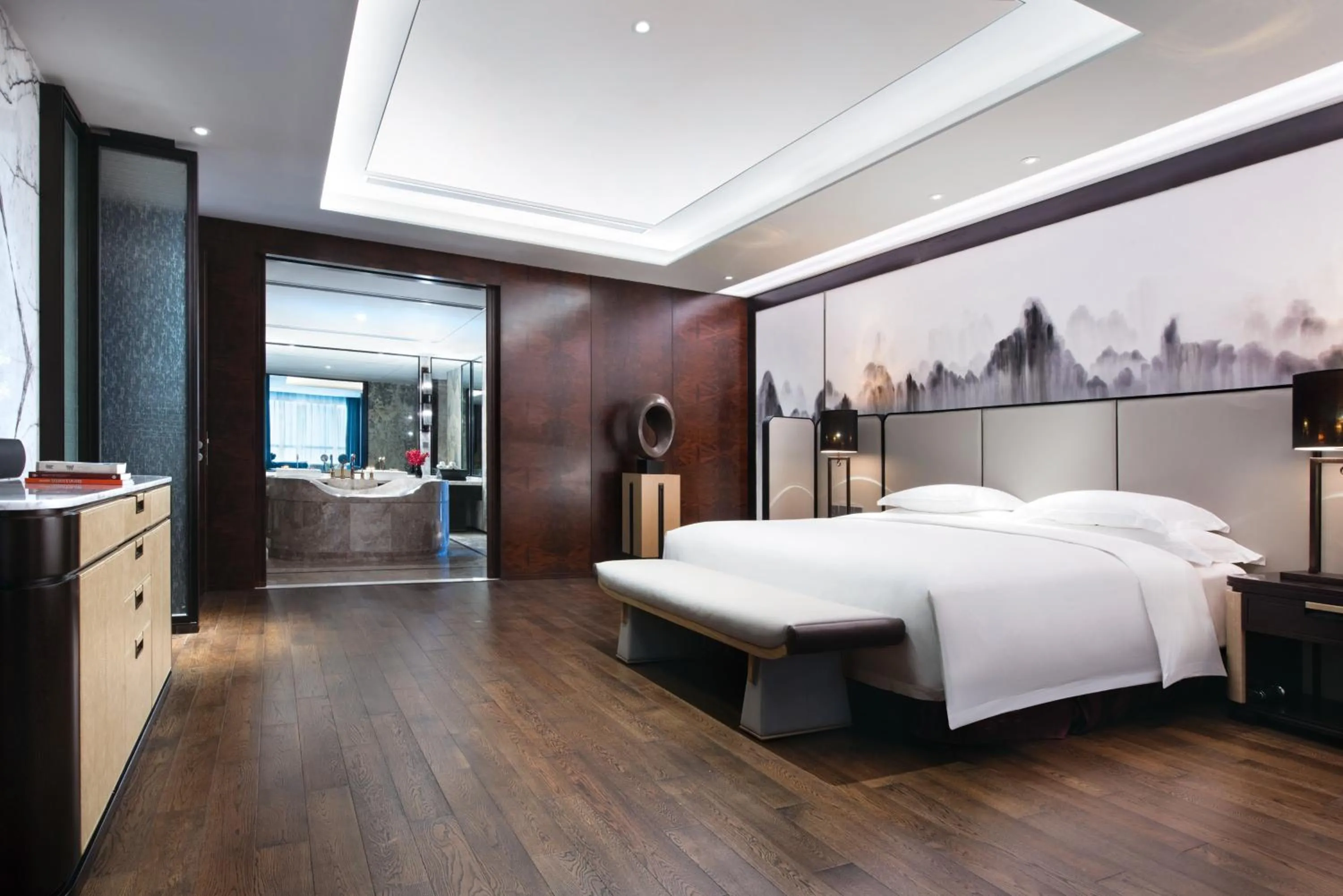 Photo of the whole room, Bed in Crowne Plaza Baoji City Center by IHG