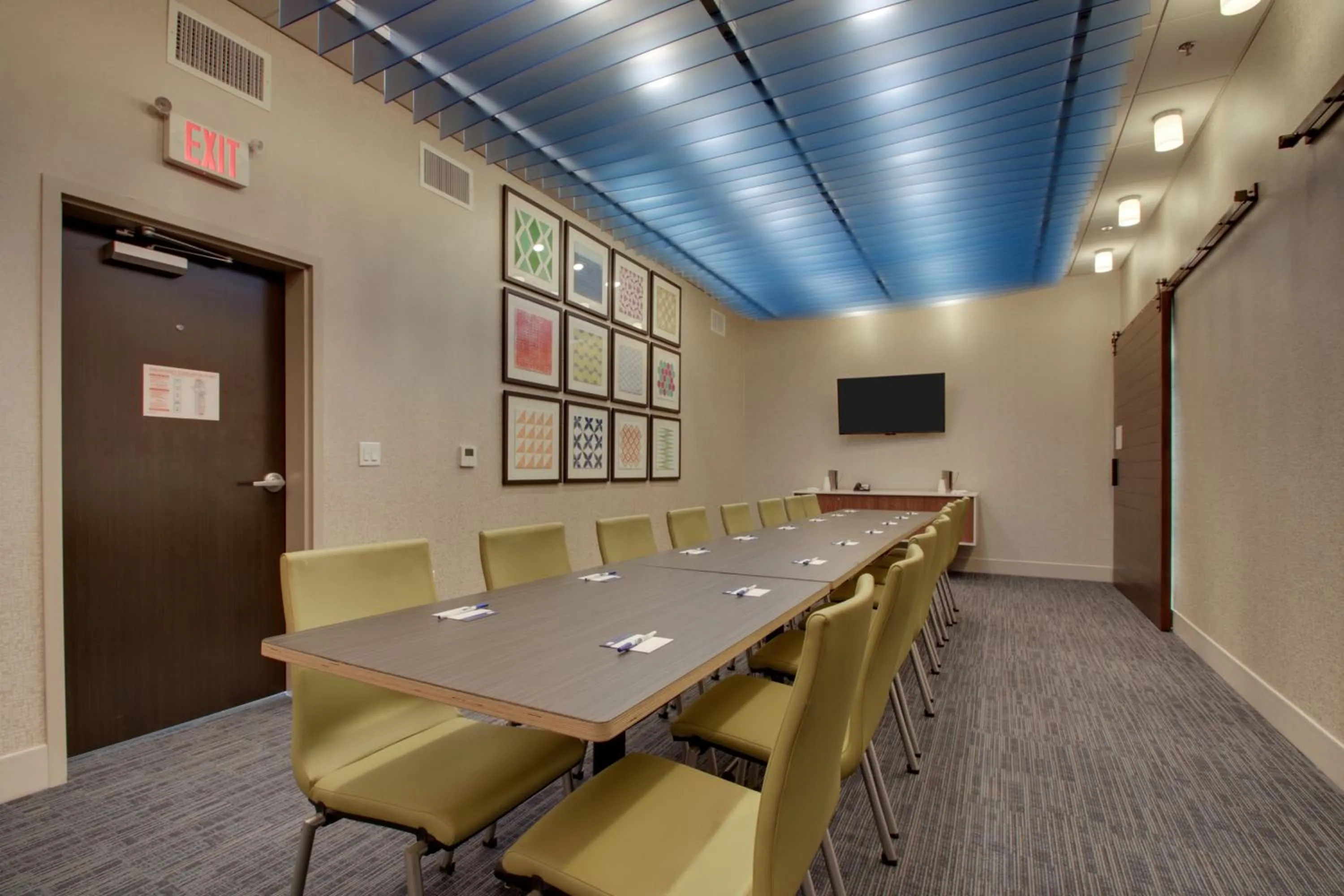 Meeting/conference room in Holiday Inn Express & Suites - Mount Vernon by IHG