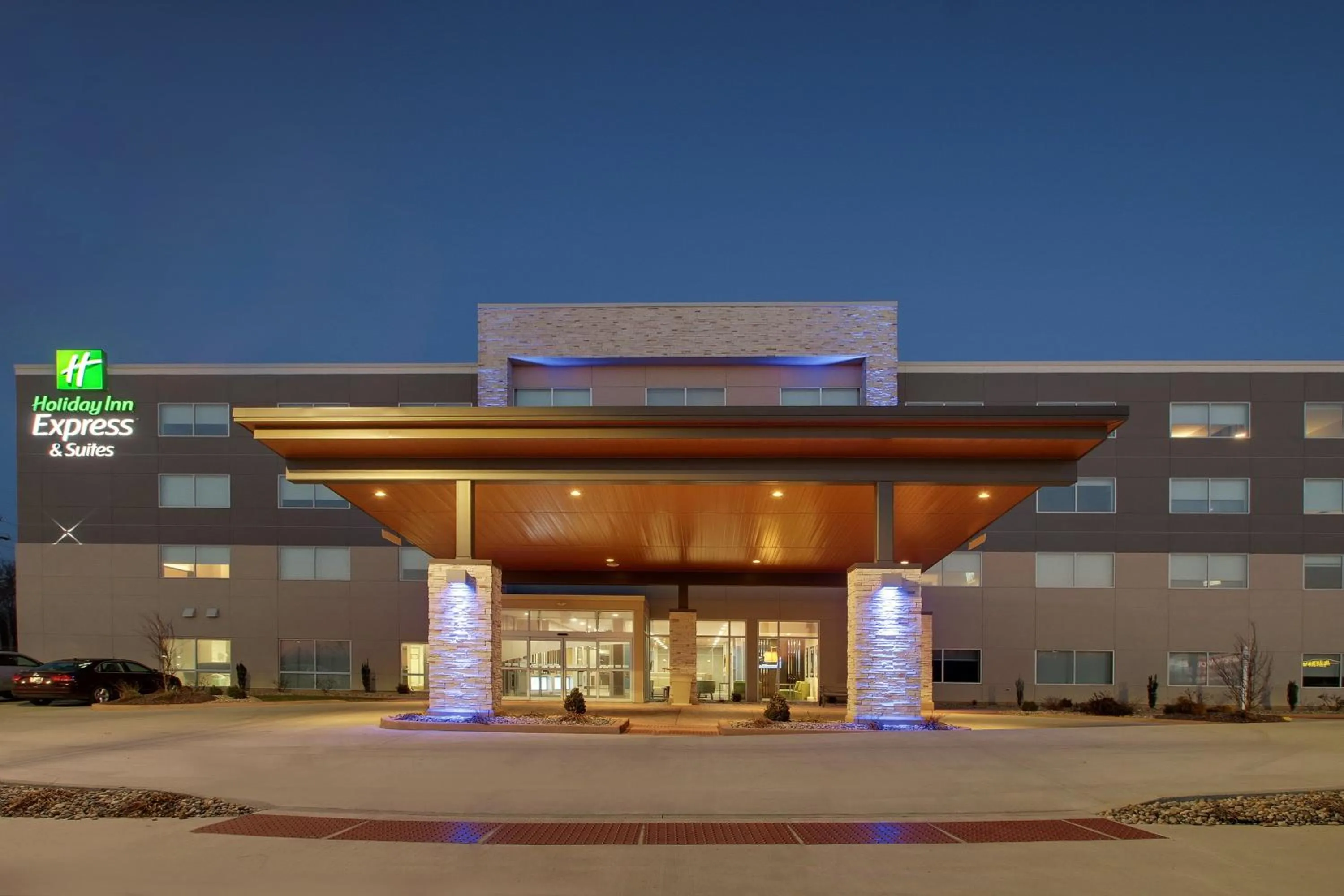 Property building in Holiday Inn Express & Suites - Mount Vernon by IHG