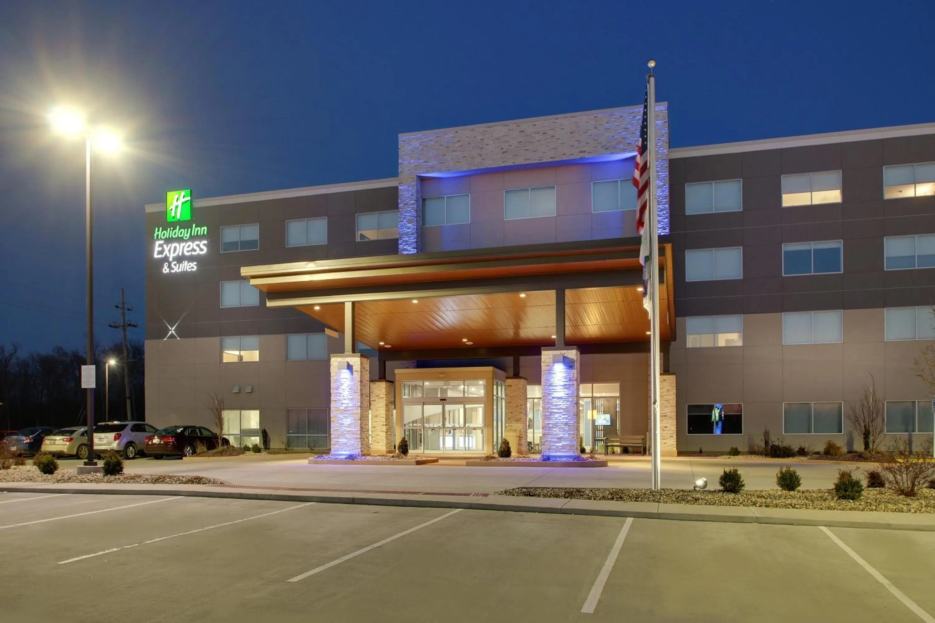 Property building in Holiday Inn Express & Suites - Mount Vernon by IHG