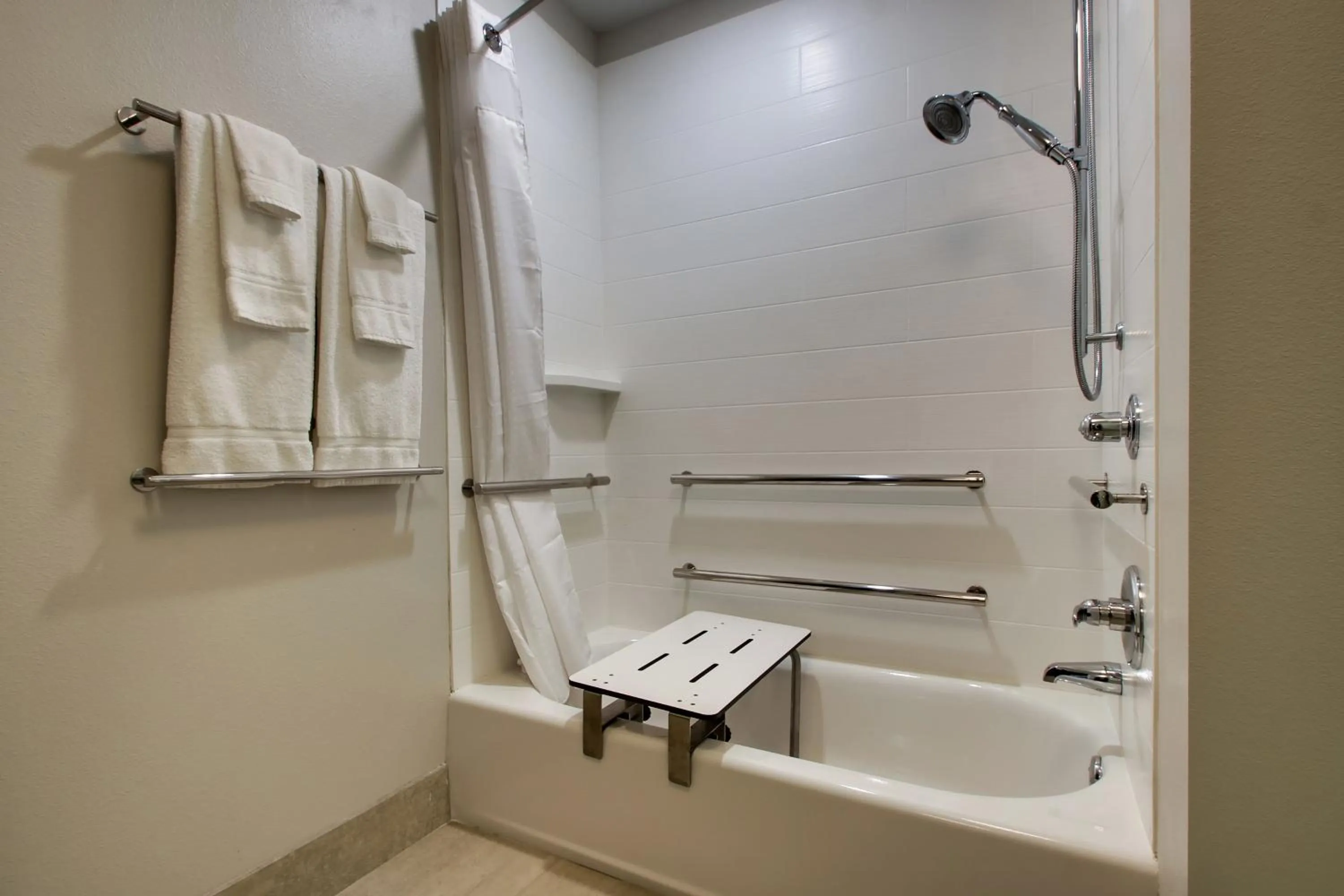 Bathroom in Holiday Inn Express & Suites - Mount Vernon by IHG