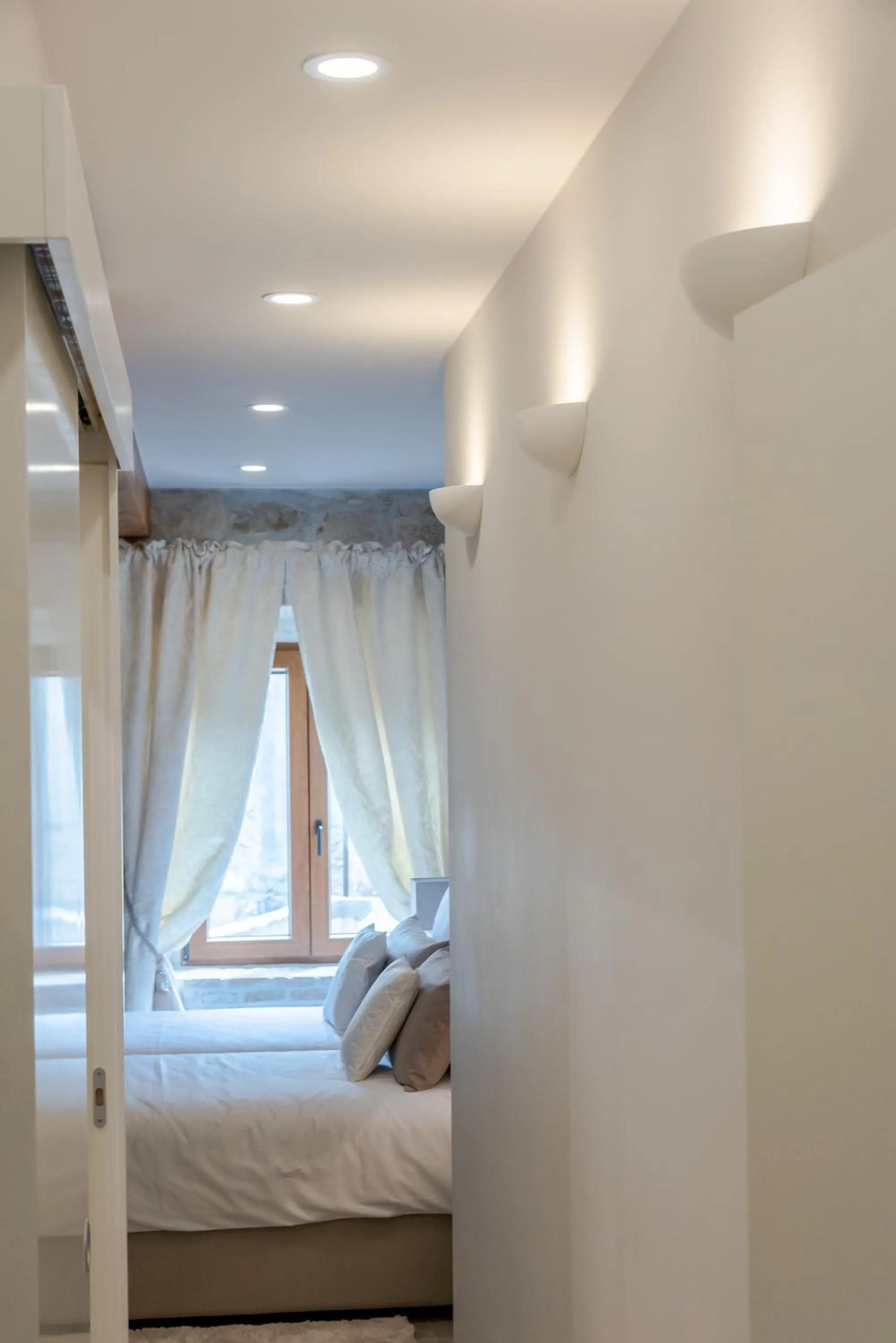 Bedroom, Bed in Jupiter Lux Rooms