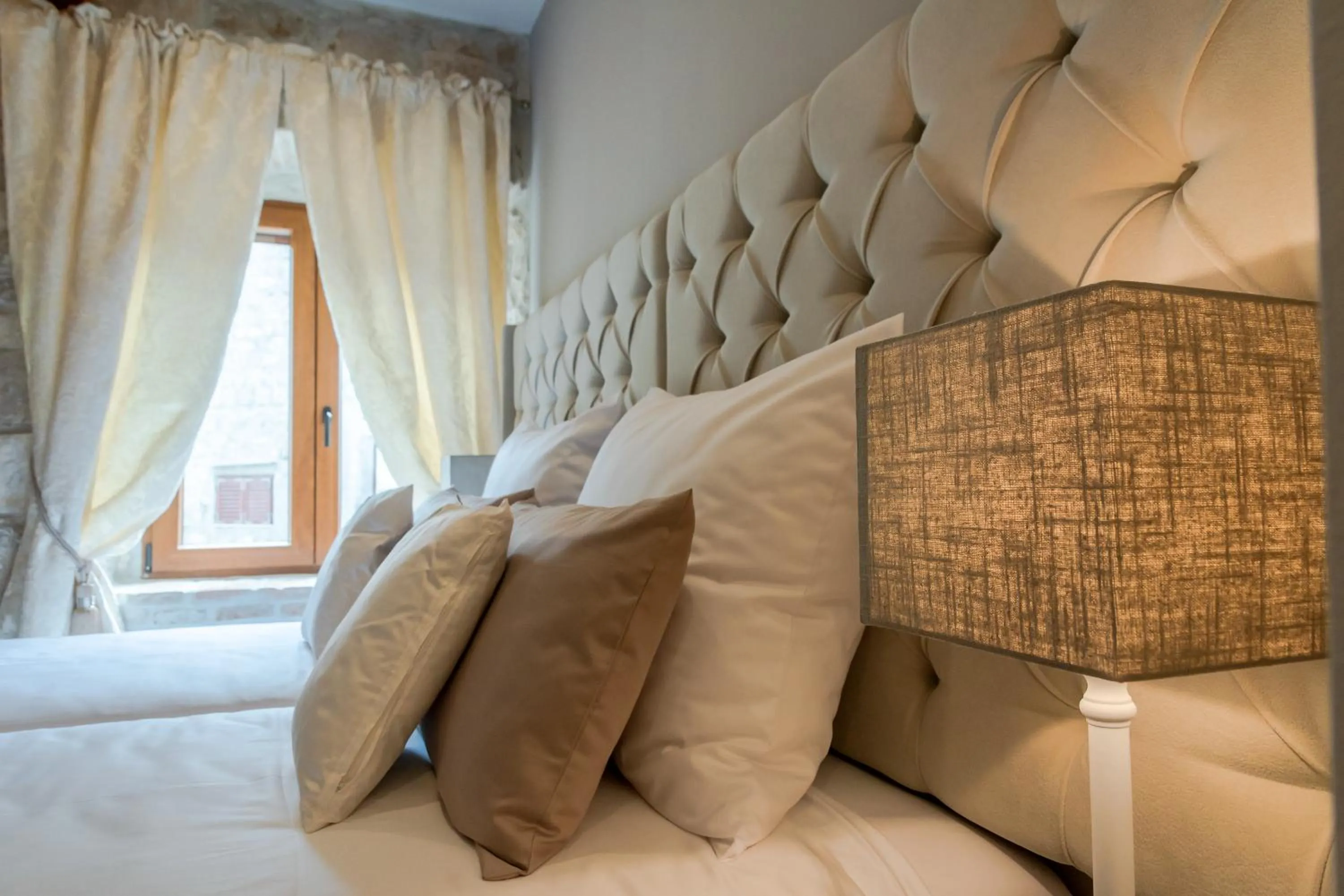 Bedroom, Bed in Jupiter Lux Rooms