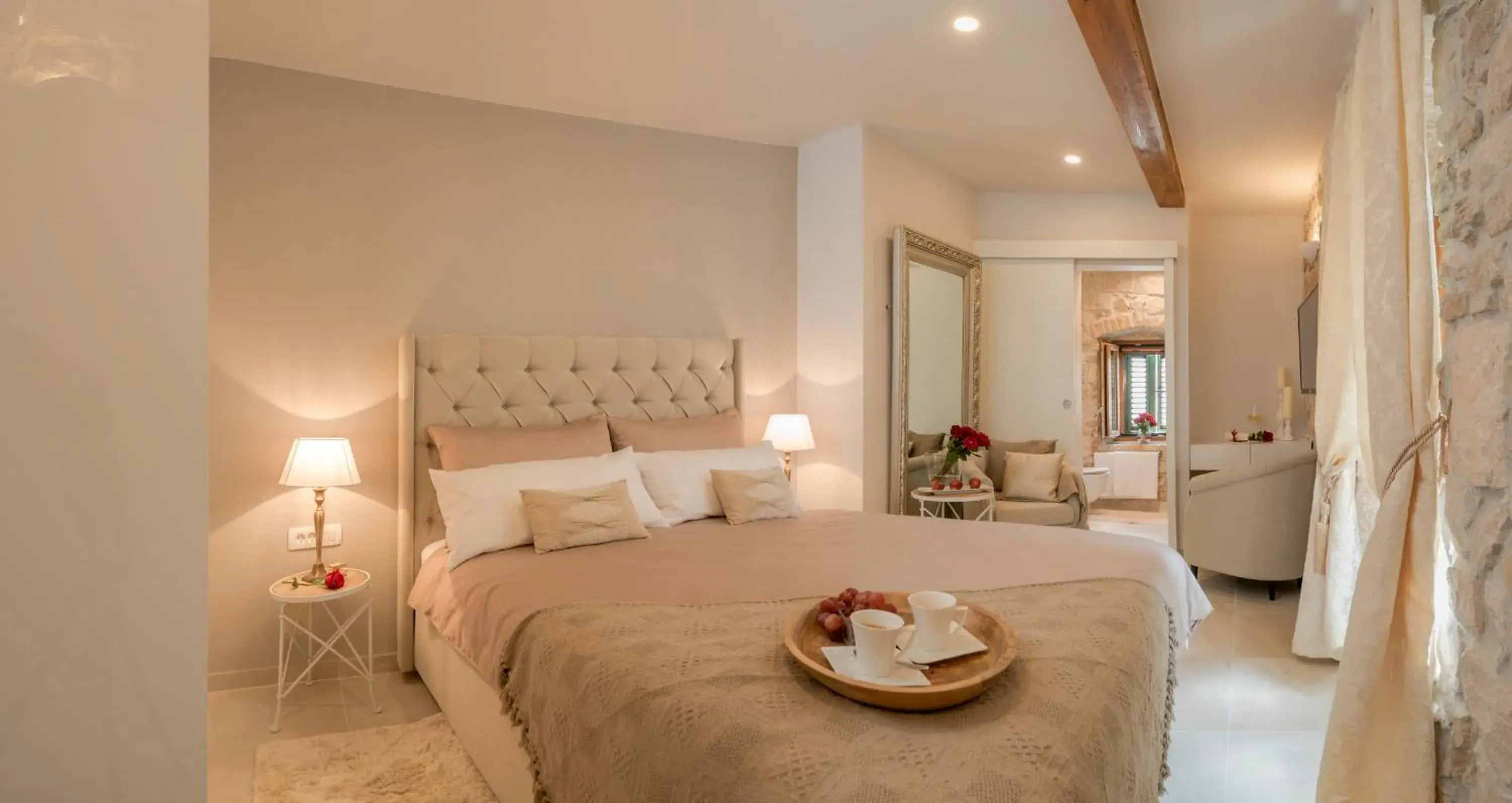 Double Room in Jupiter Lux Rooms Double Room in Jupiter Lux Rooms