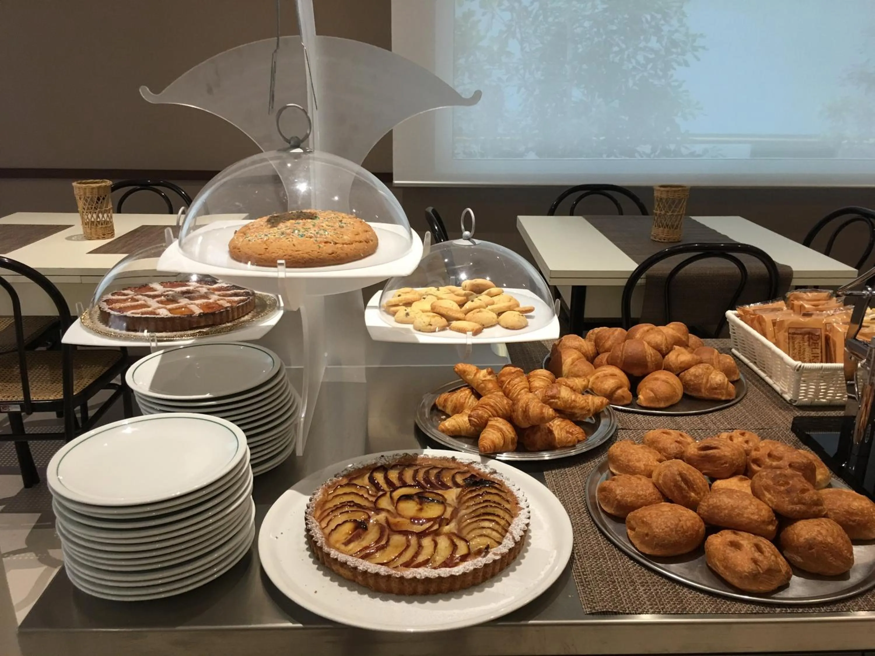 Restaurant/places to eat in Hotel Ricci