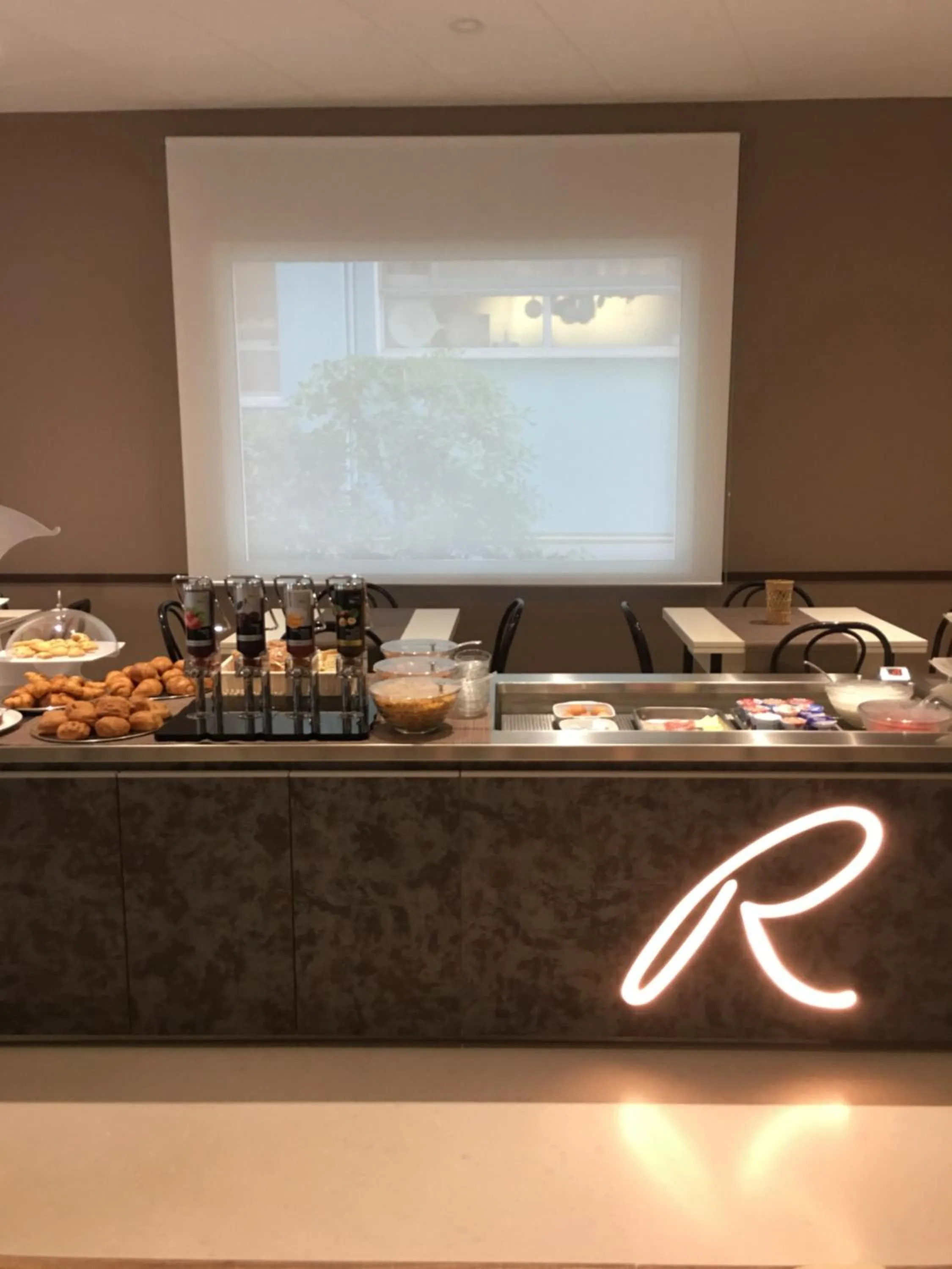 Restaurant/places to eat in Hotel Ricci