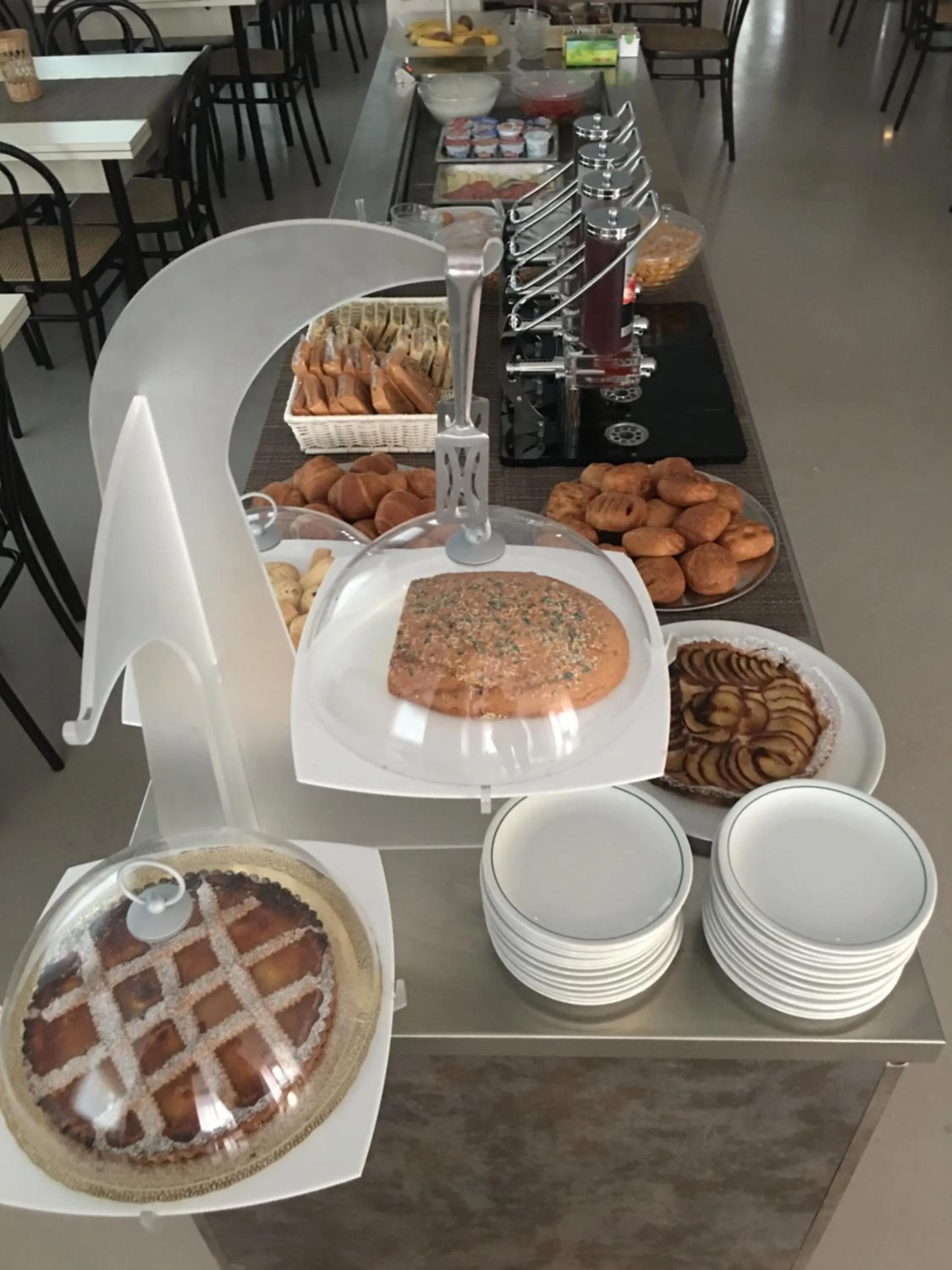 Restaurant/places to eat in Hotel Ricci