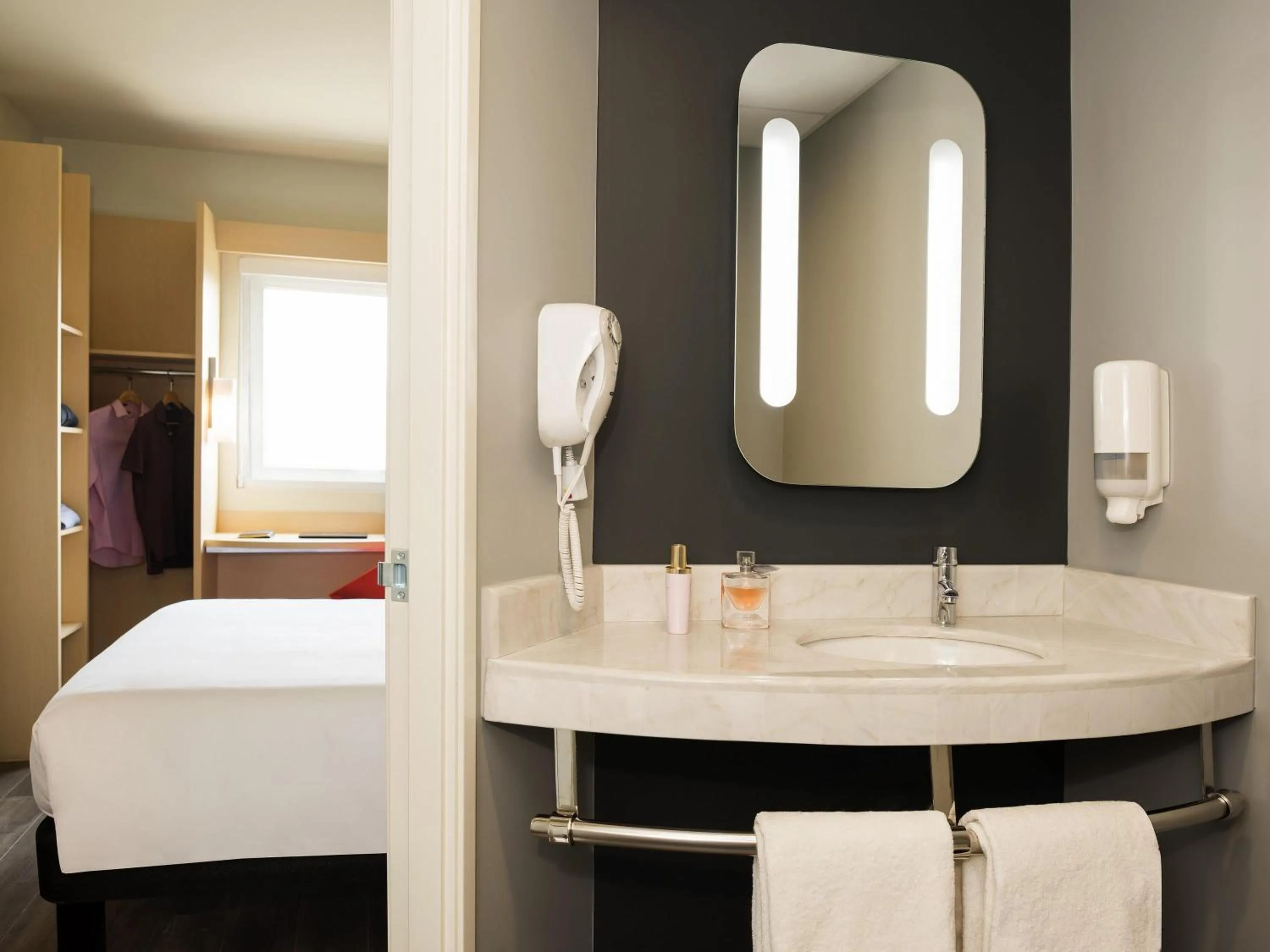 Bedroom, Bed in Ibis Irapuato