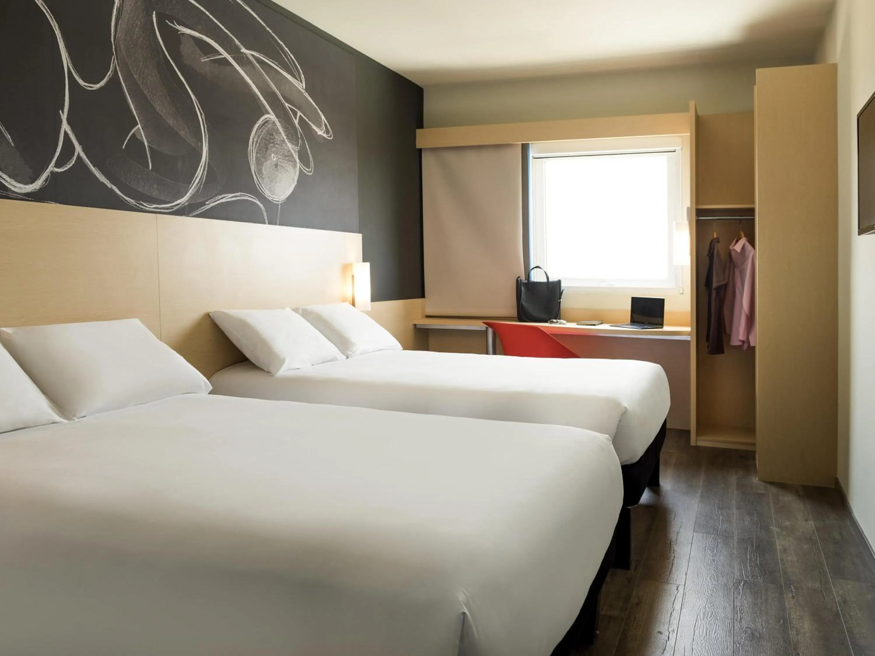 Bedroom, Bed in Ibis Irapuato