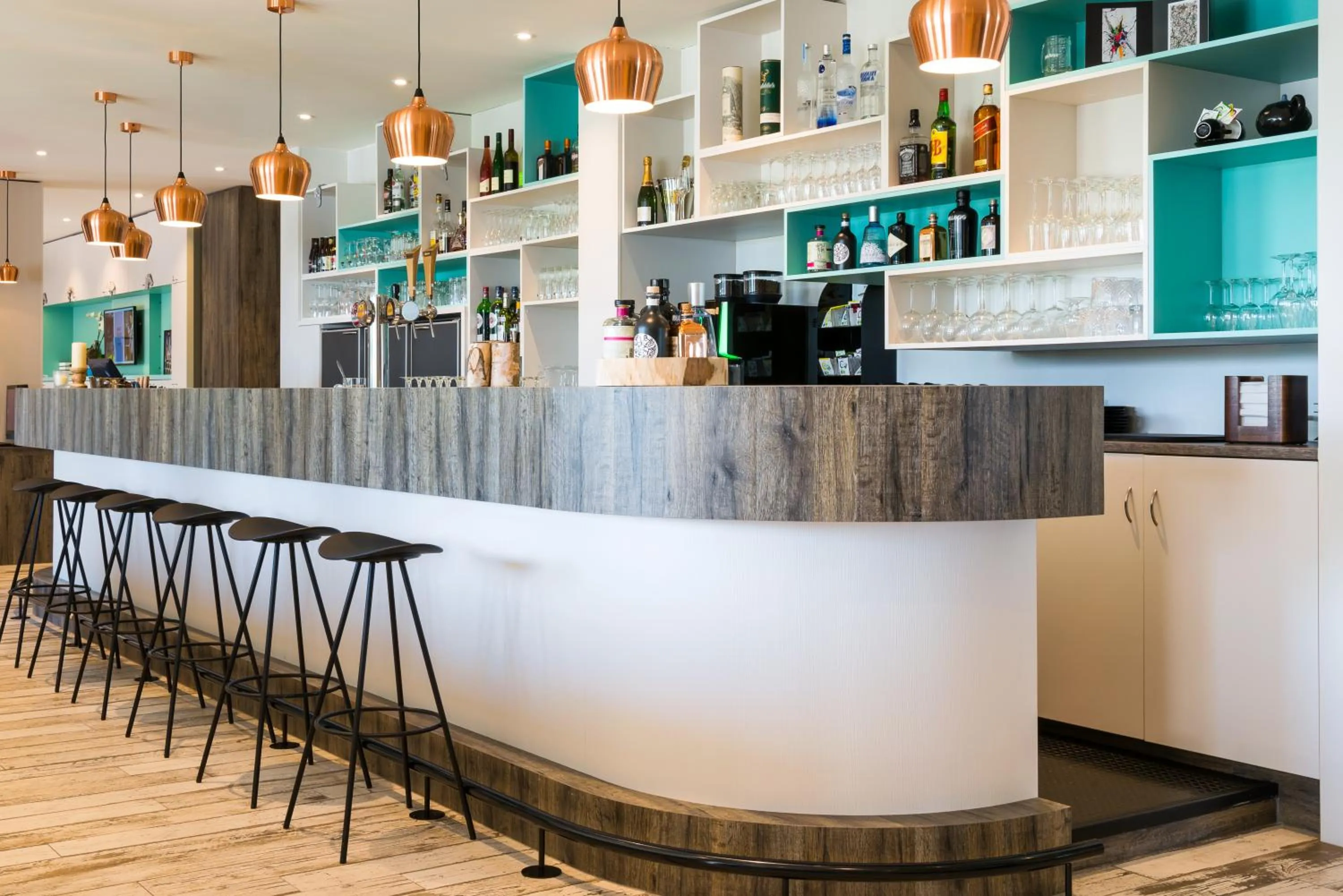Lounge or bar in ibis Styles Nieuwpoort