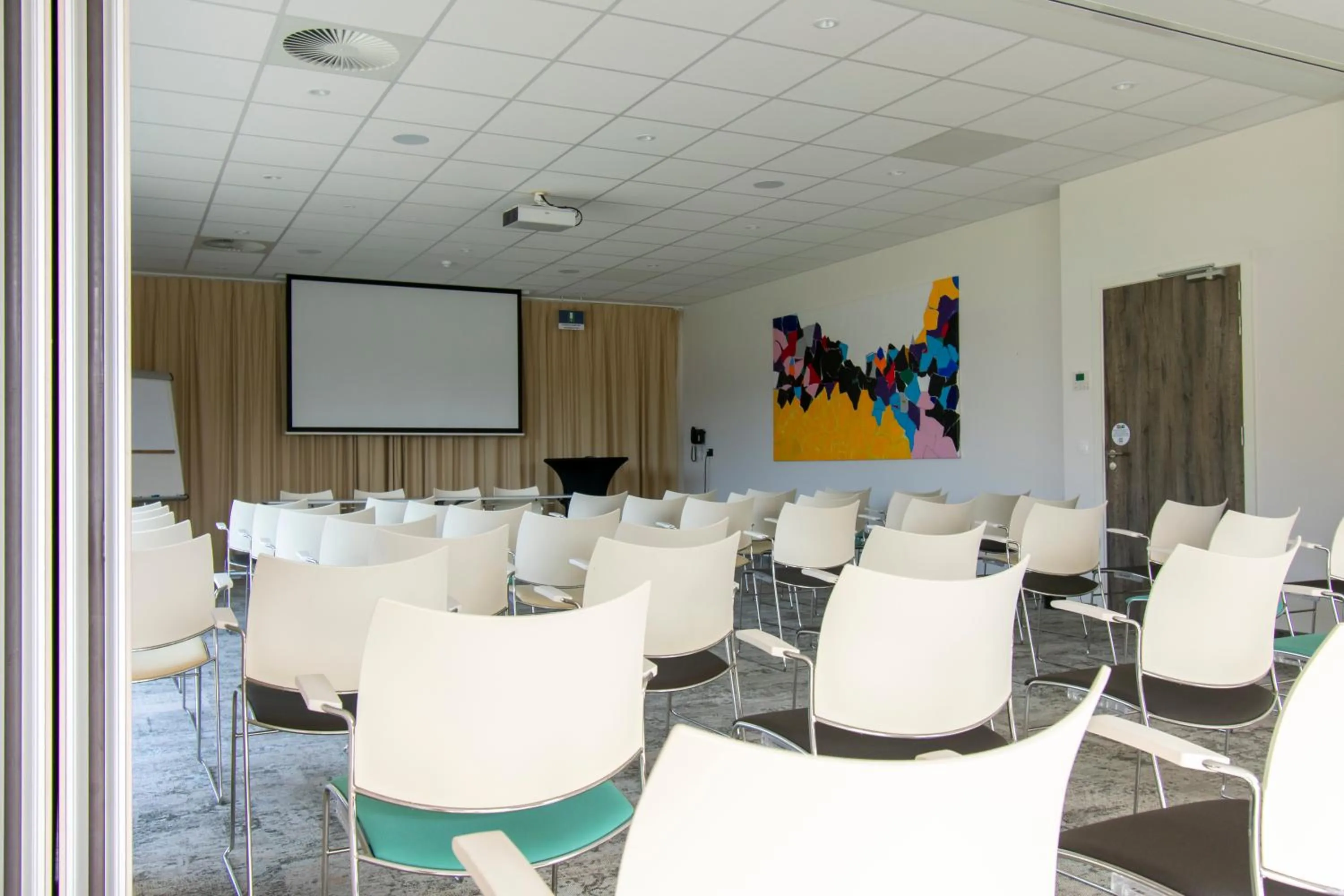 Meeting/conference room in ibis Styles Nieuwpoort