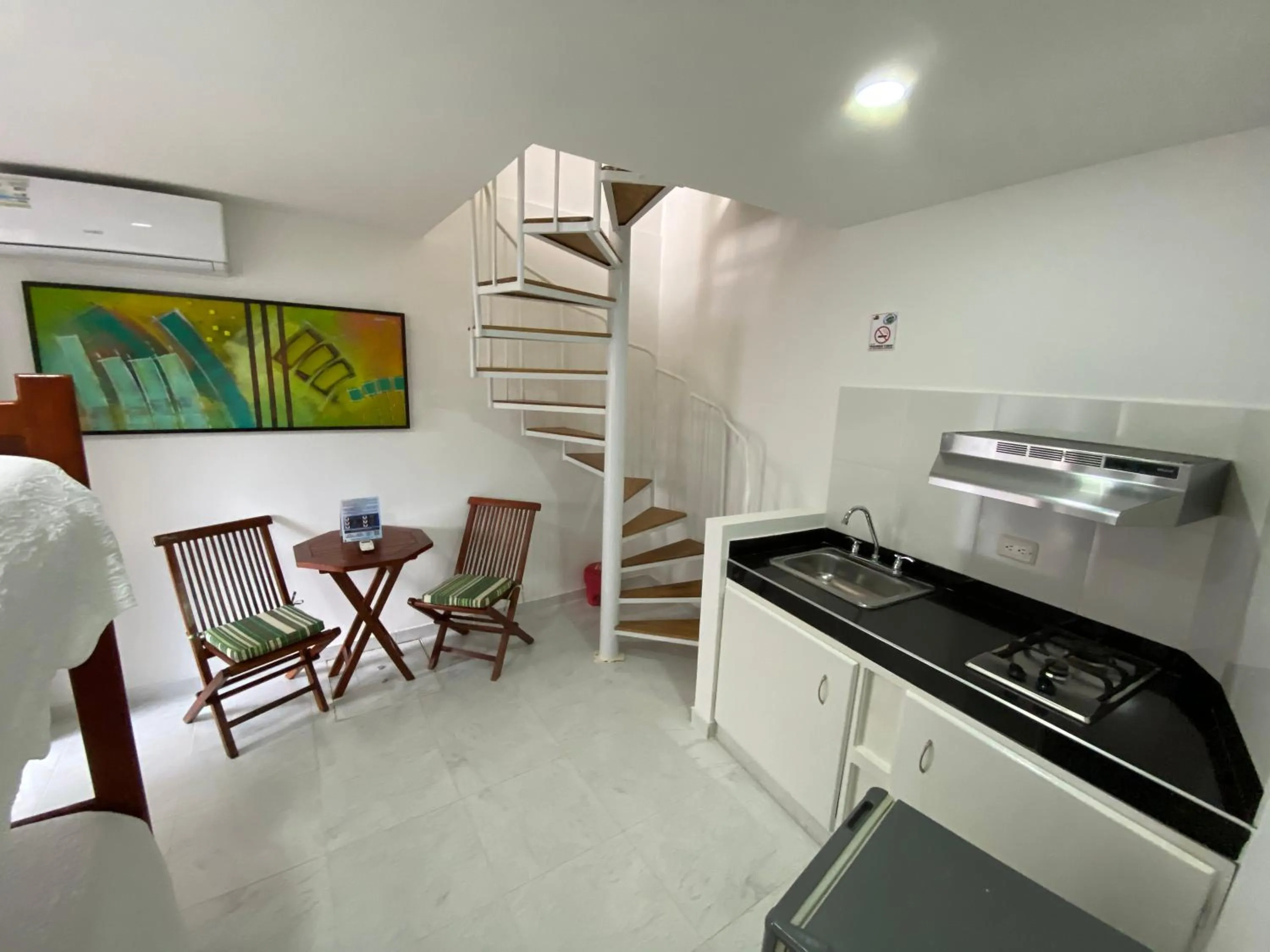 Kitchen or kitchenette in Red Ground Village