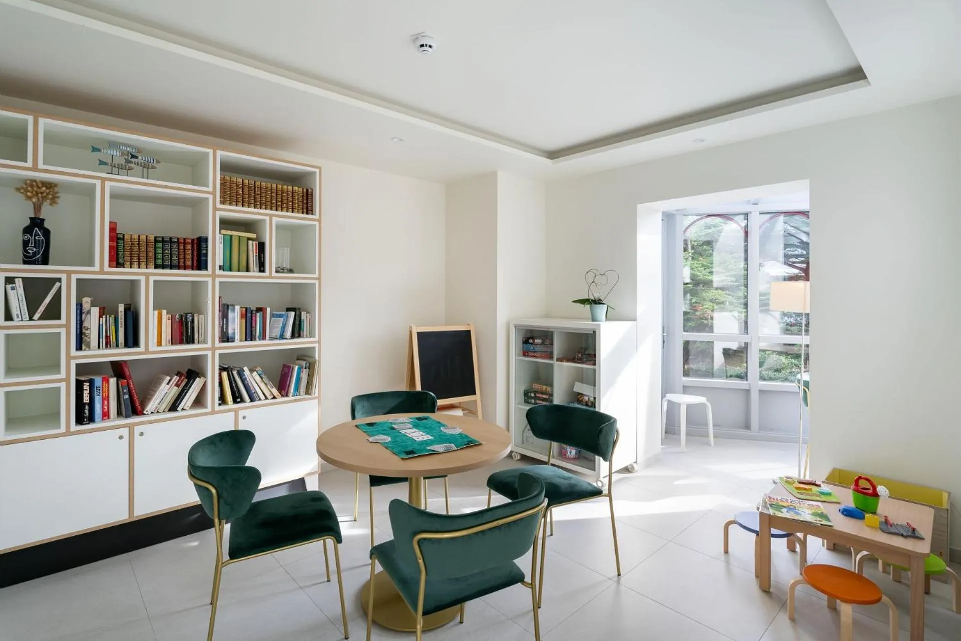 Seating area in Hôtel Miléade Les Pléïades La Baule