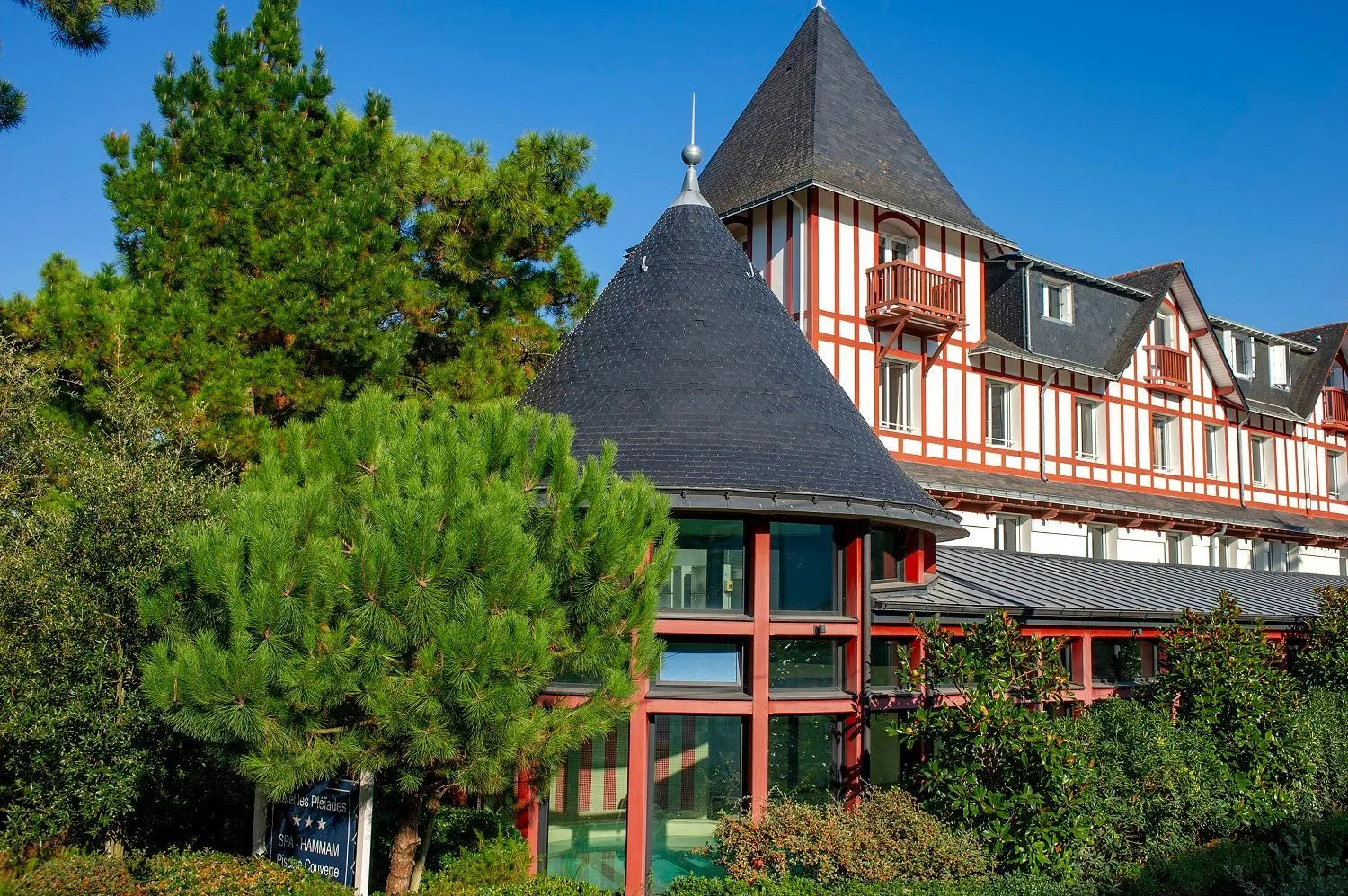 Property building in Hôtel Miléade Les Pléïades La Baule
