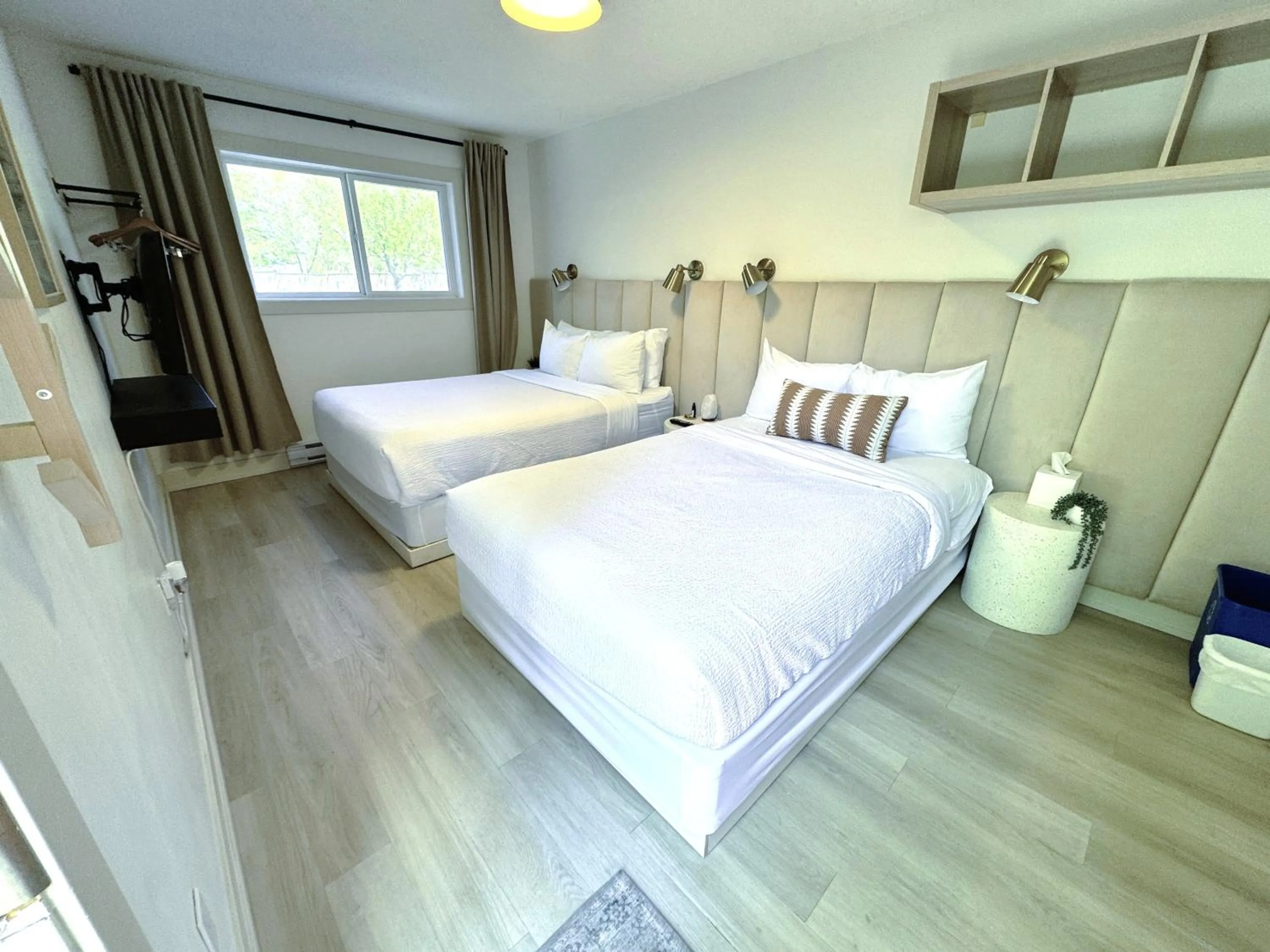 Bedroom, Bed in Lakeside Villa & Nordic Spa