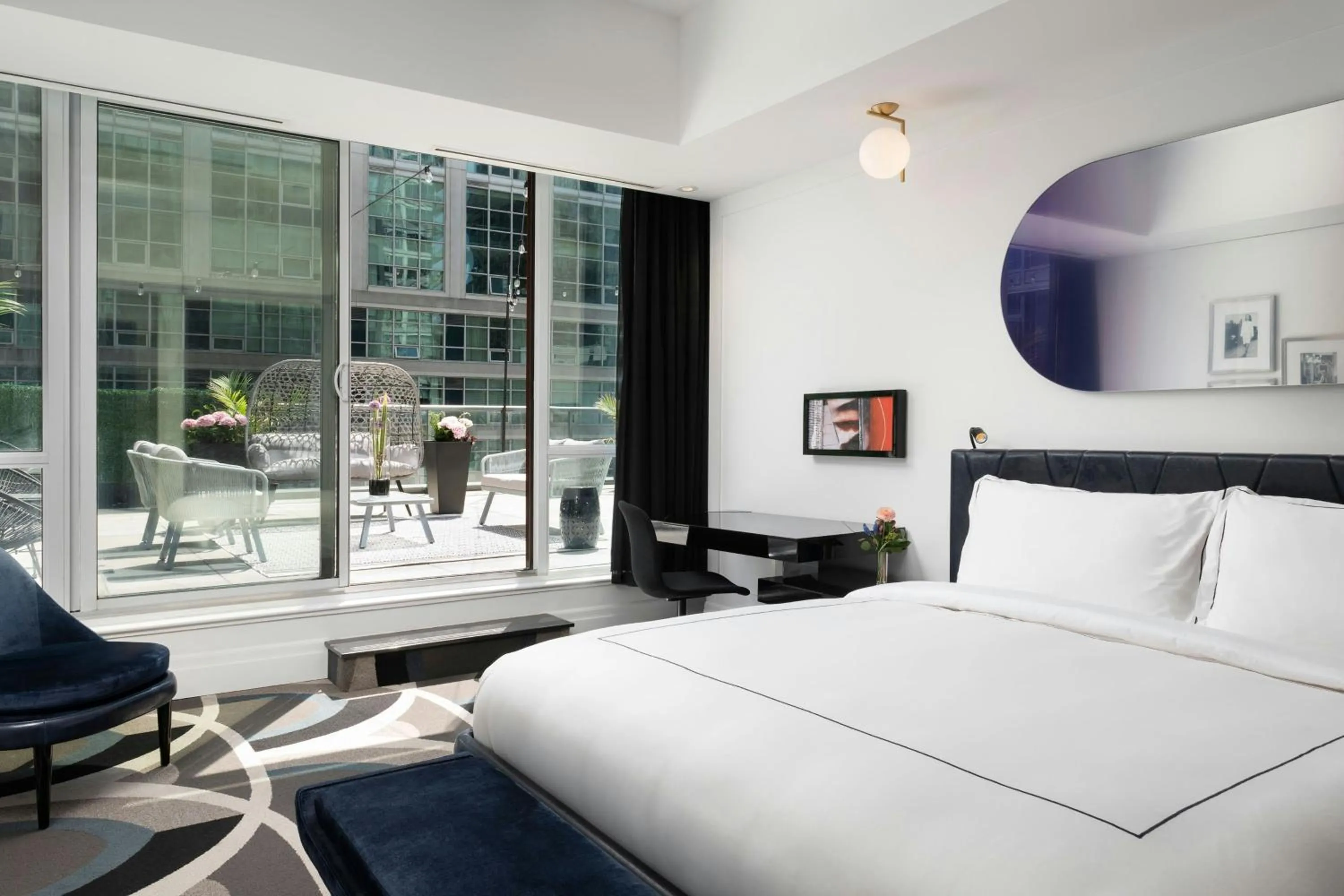 Photo of the whole room, Bed in BISHA, a Luxury Collection Hotel, Toronto