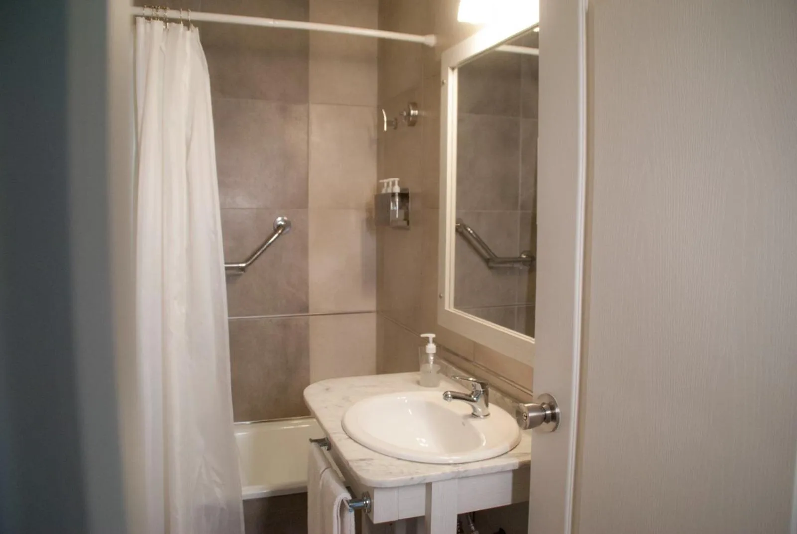 Bathroom in Links Apart Hotel