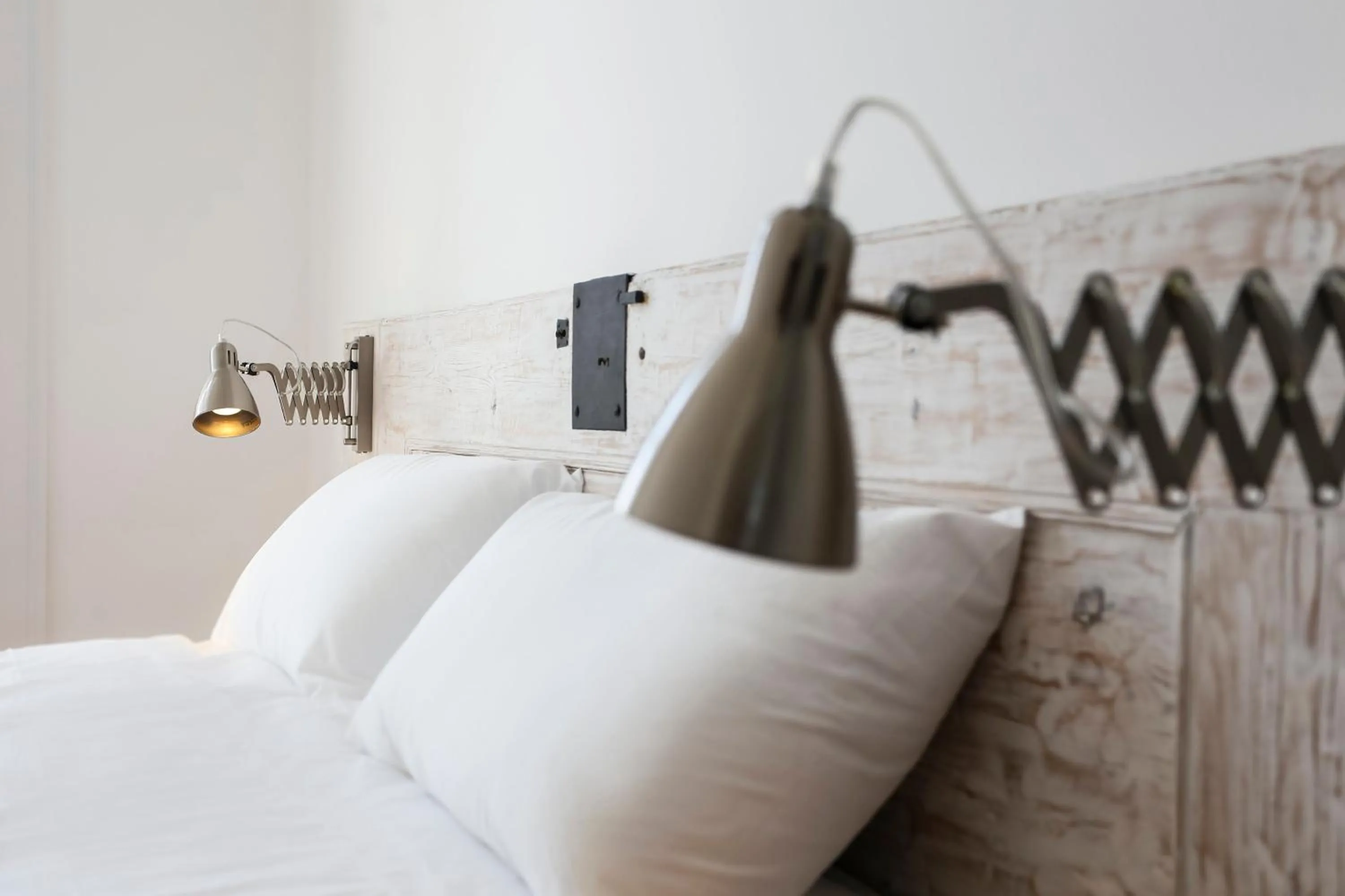 Bed in Prime Lisbon - Boavista 44