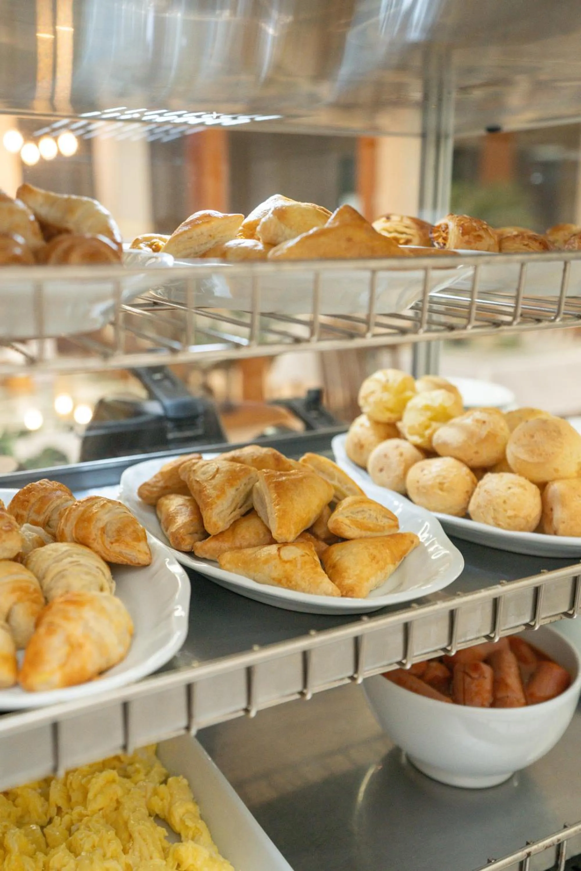 Buffet breakfast in Hotel Prata Villaggio