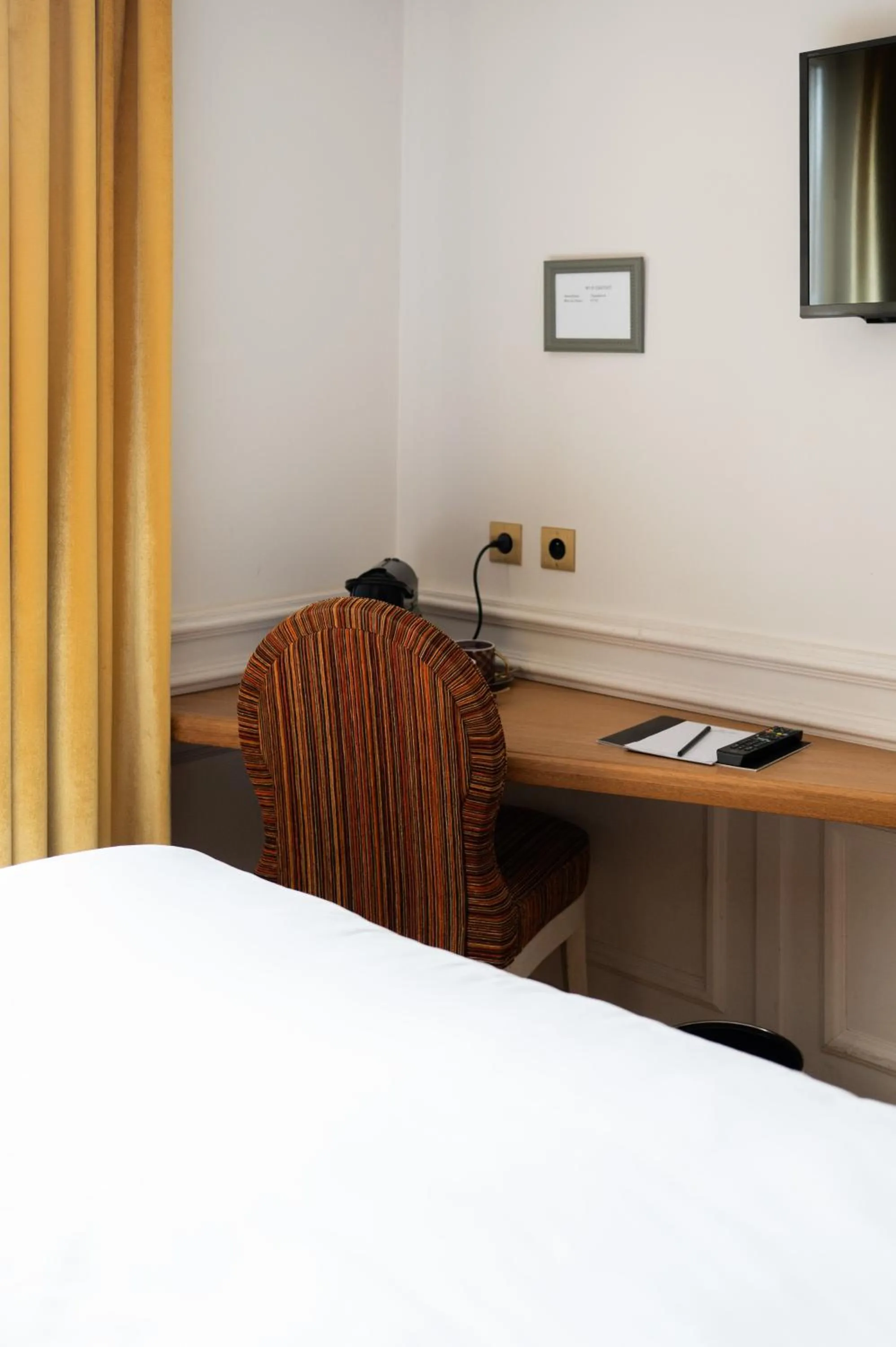 Bedroom, Bed in Les chambres du Waterzooi