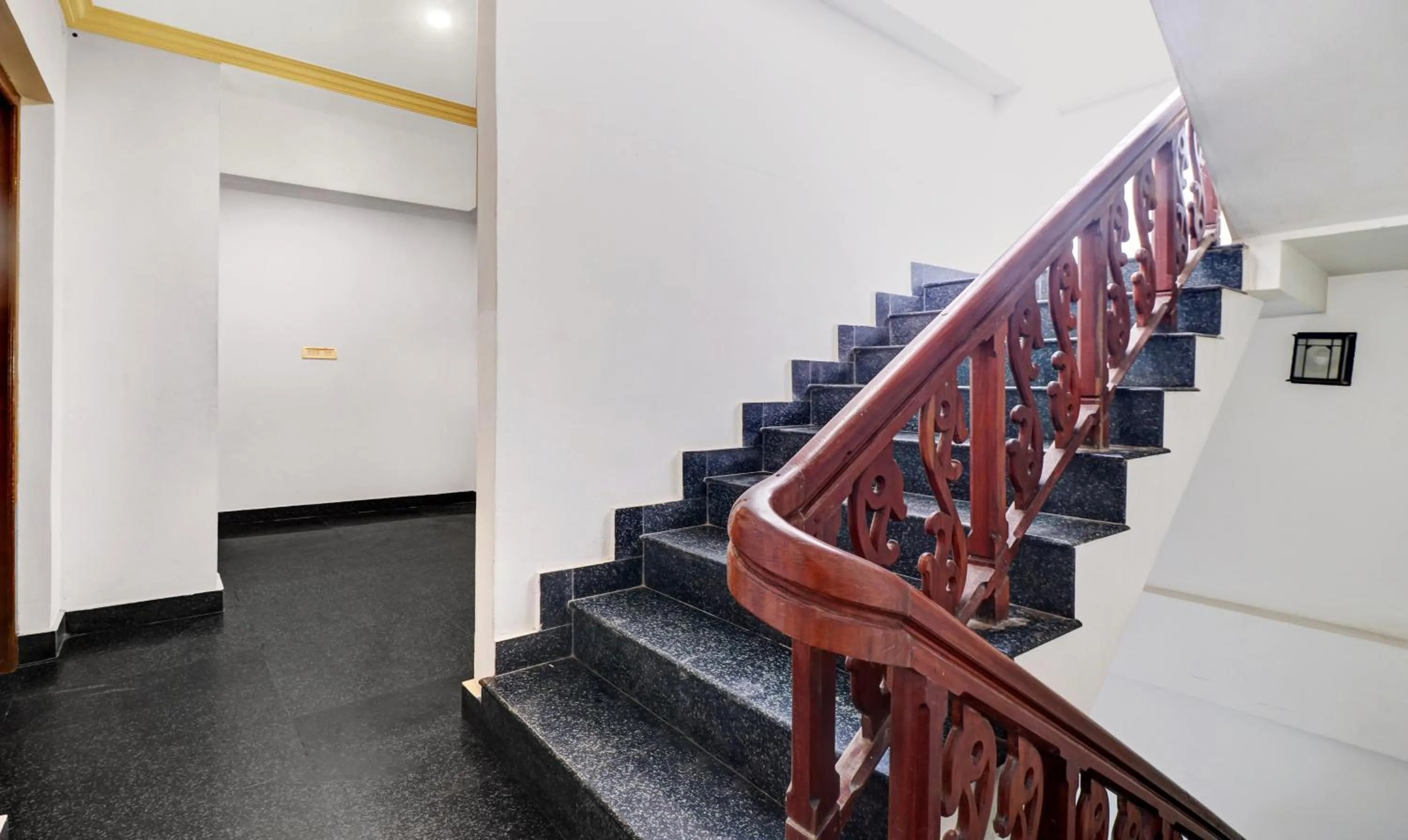 Lobby or reception in Itsy Hotels The Waters Edge Beach Resort