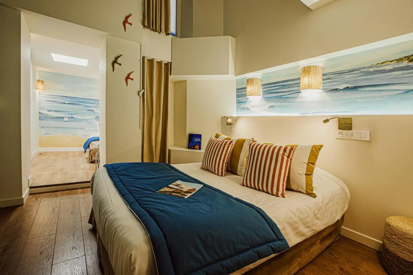 Photo of the whole room, Bed in Hotelo Lyon Charité