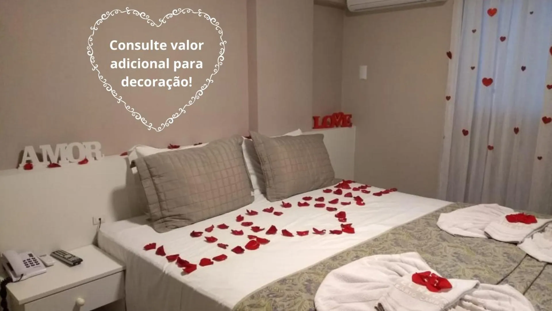 Decorative detail, Bed in Hotel Negrini