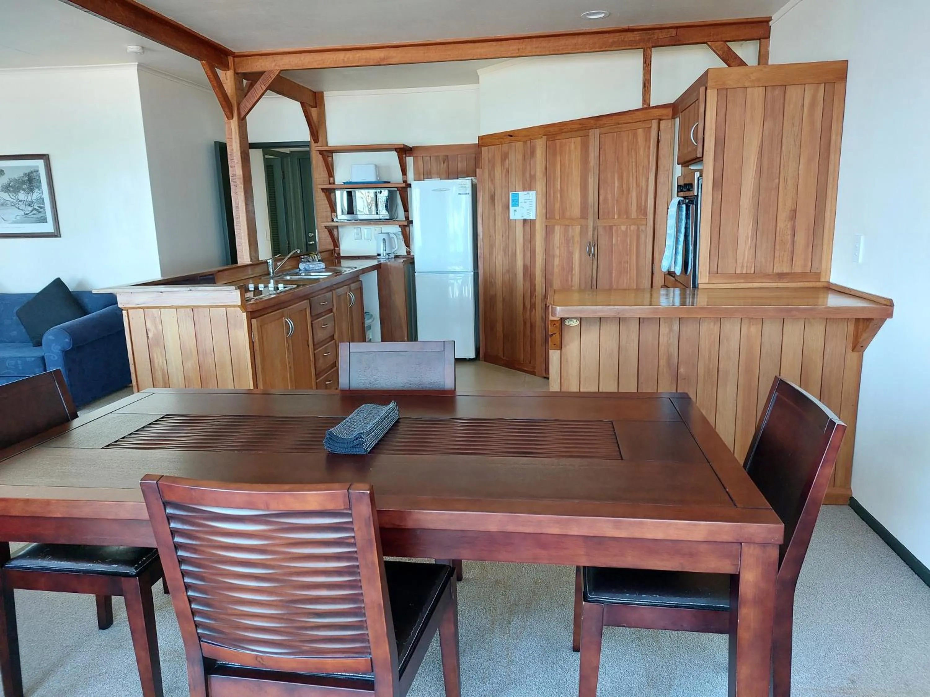 Dining area in Edgewater Motel