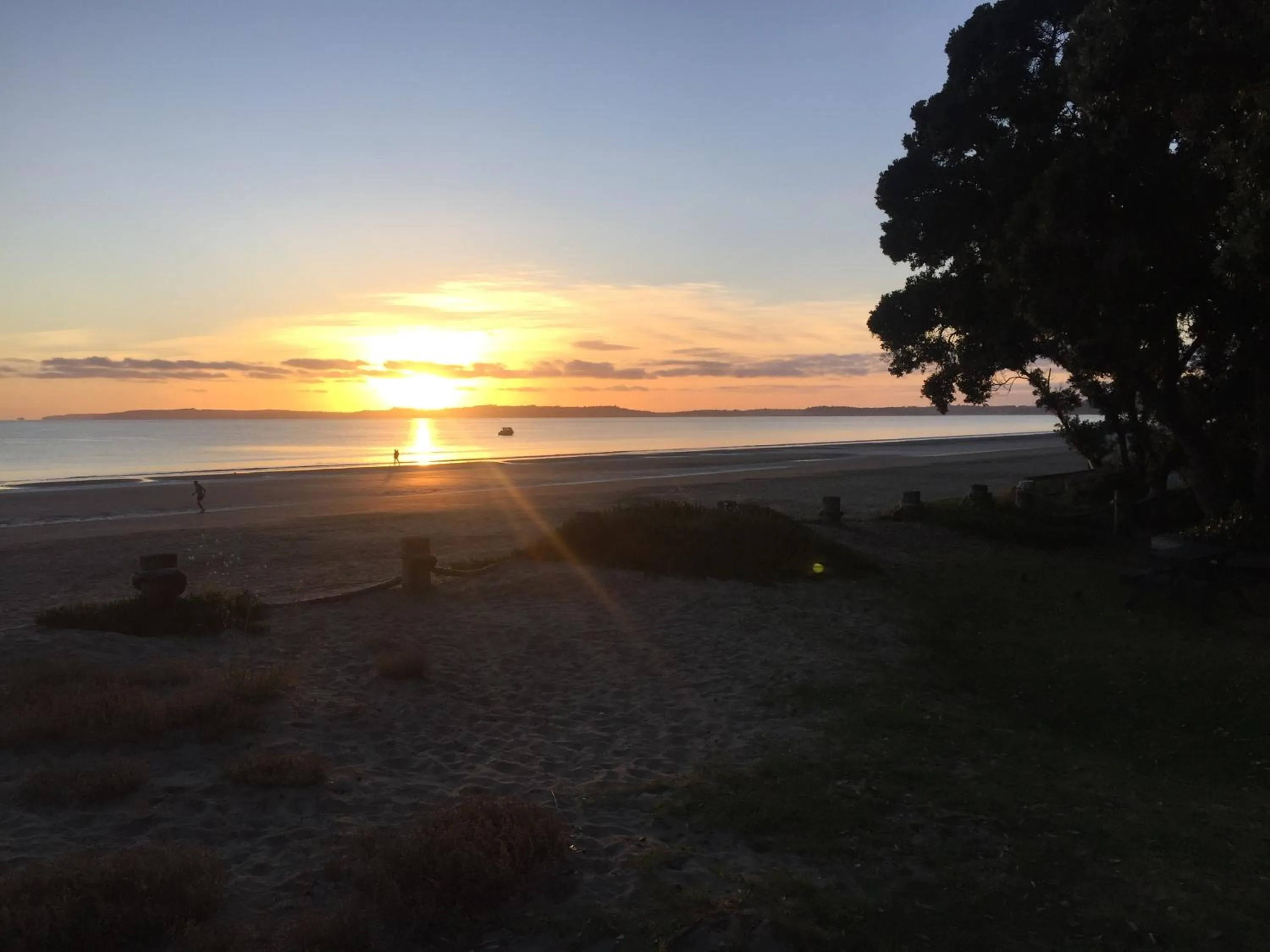Beach in Edgewater Motel