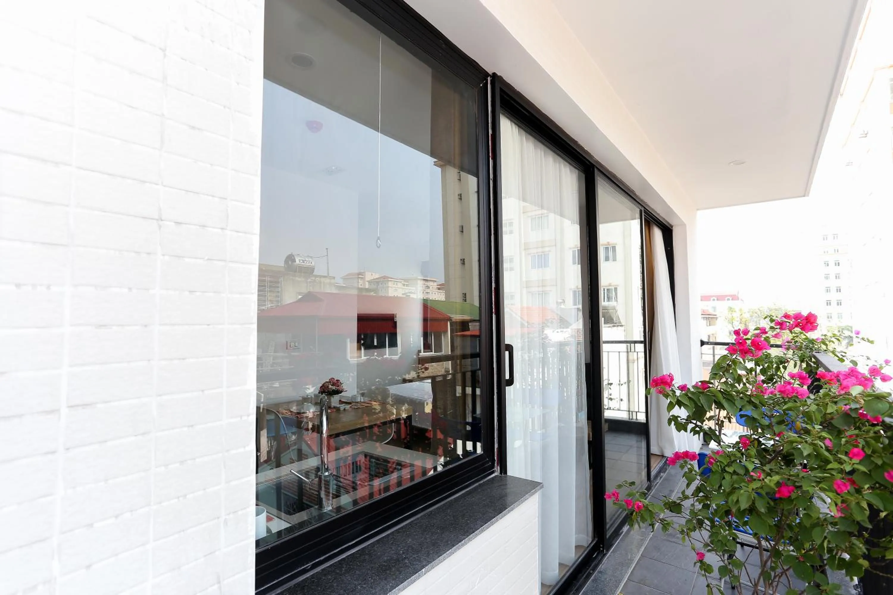 Balcony/Terrace in Quiet Hoang Quoc Viet Hotel & apartment