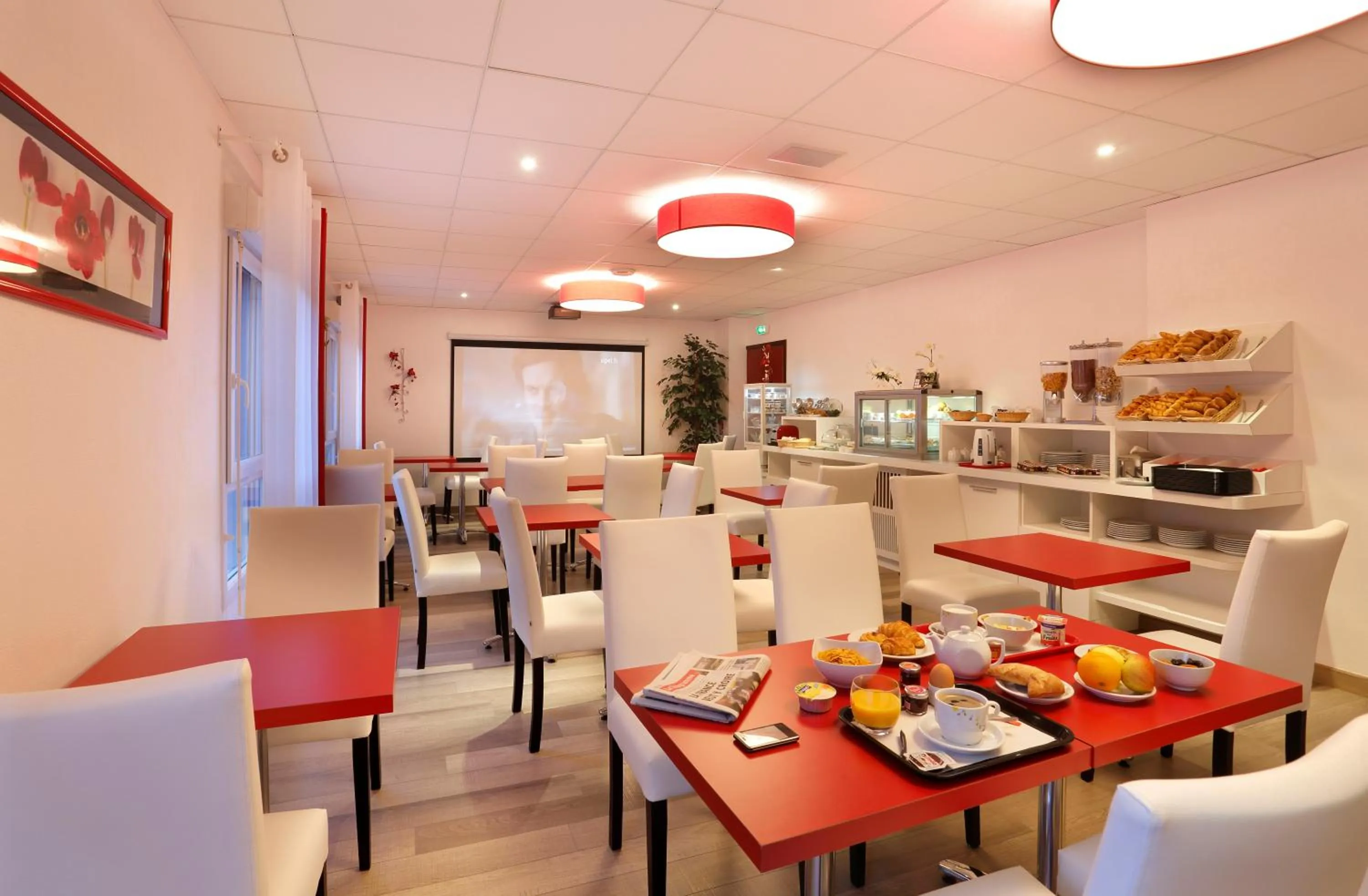 Restaurant/Places to Eat in The Originals City, Hotel Loval, Brest (Inter-Hotel)